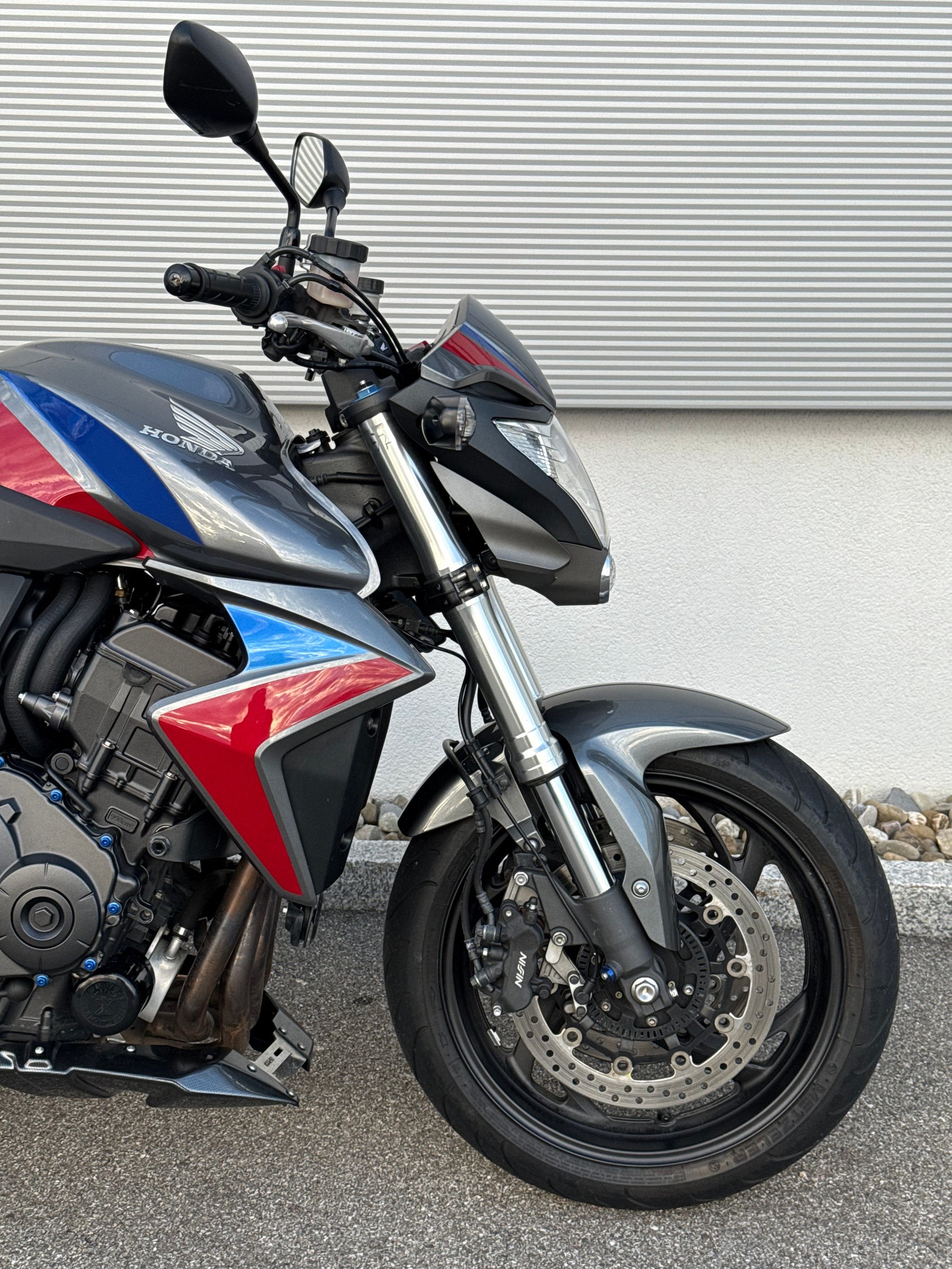 HONDA CB 1000 R ABS-showroom-element-3