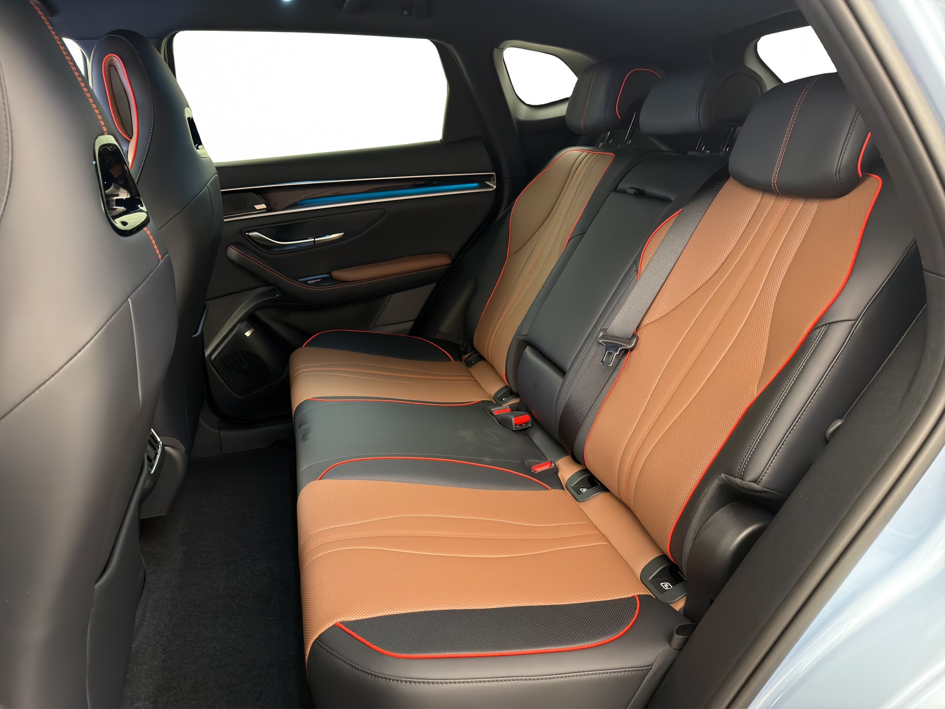 BYD Seal U DM-i Design AWD-image-11