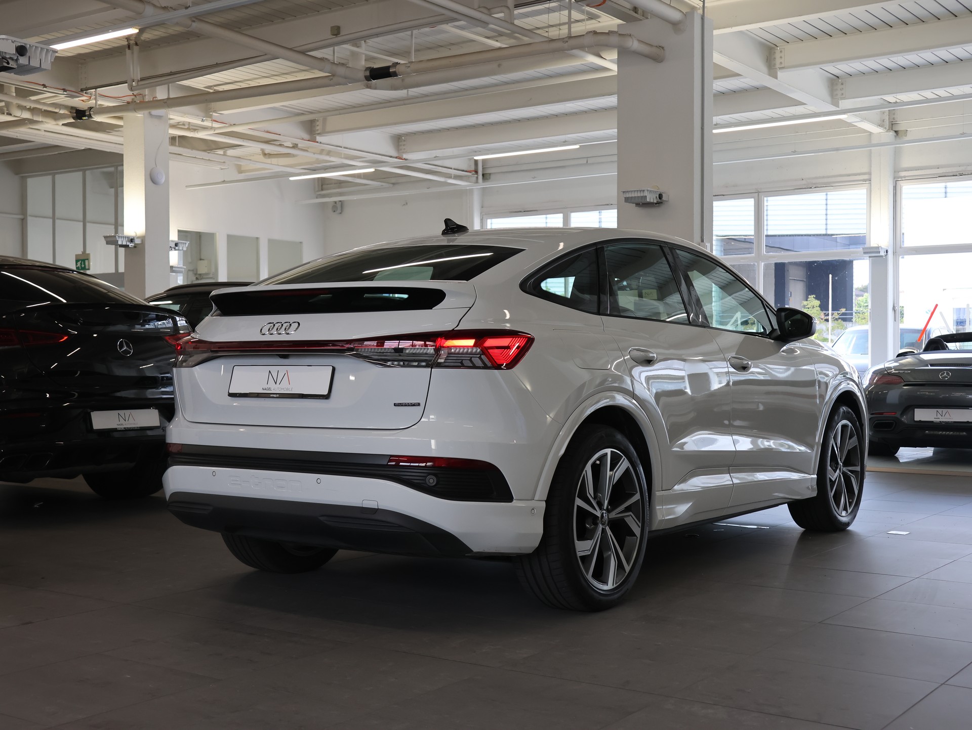 AUDI Q4 Sportback e-tron 45 quattro-image-8