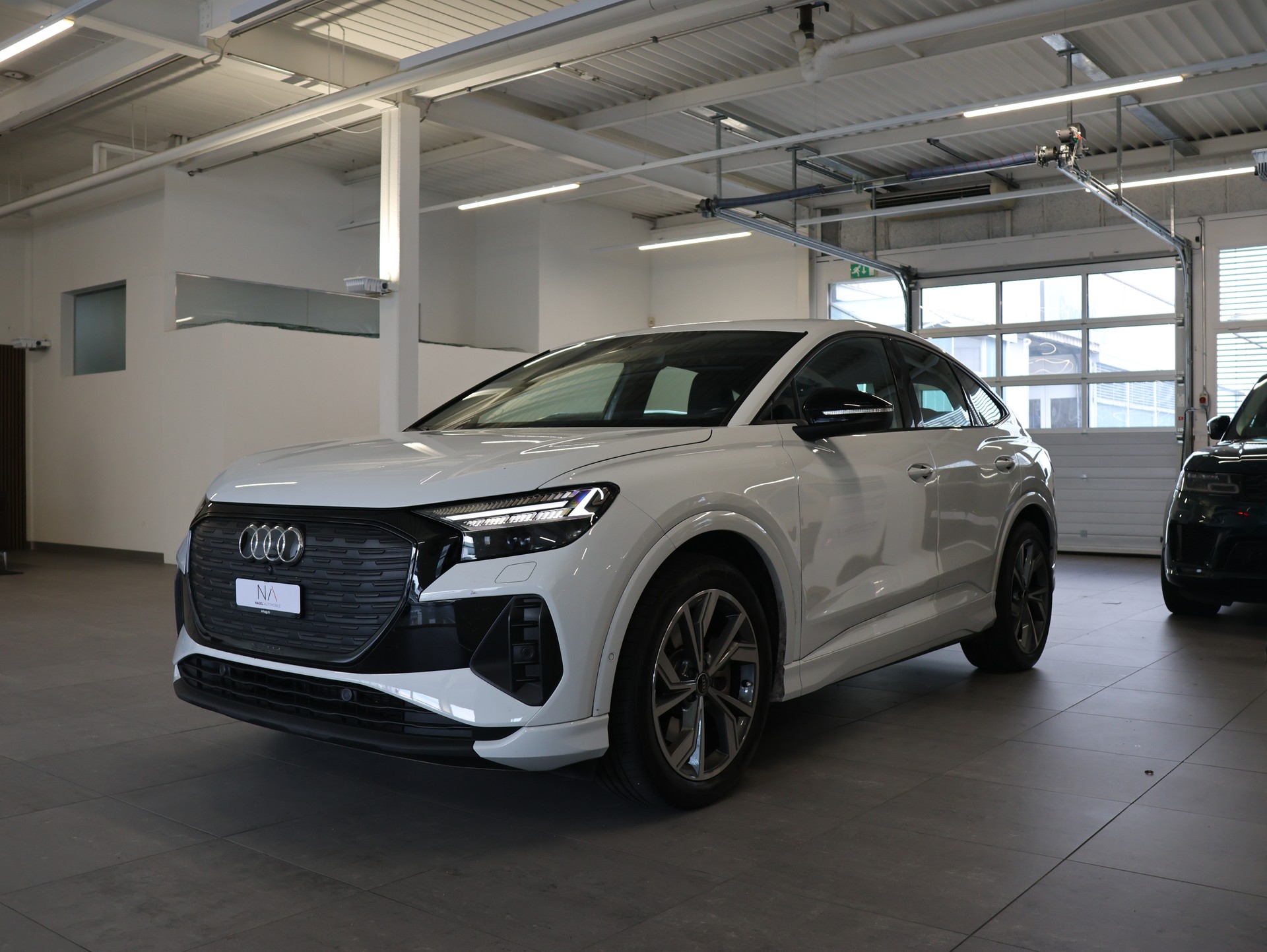 AUDI Q4 Sportback e-tron 45 quattro-image-4