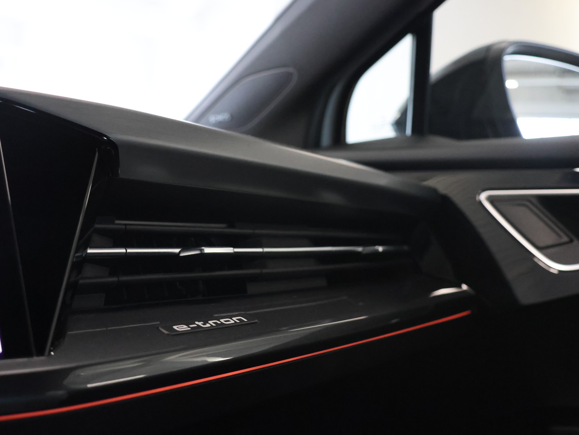 AUDI Q4 Sportback e-tron 45 quattro-image-27