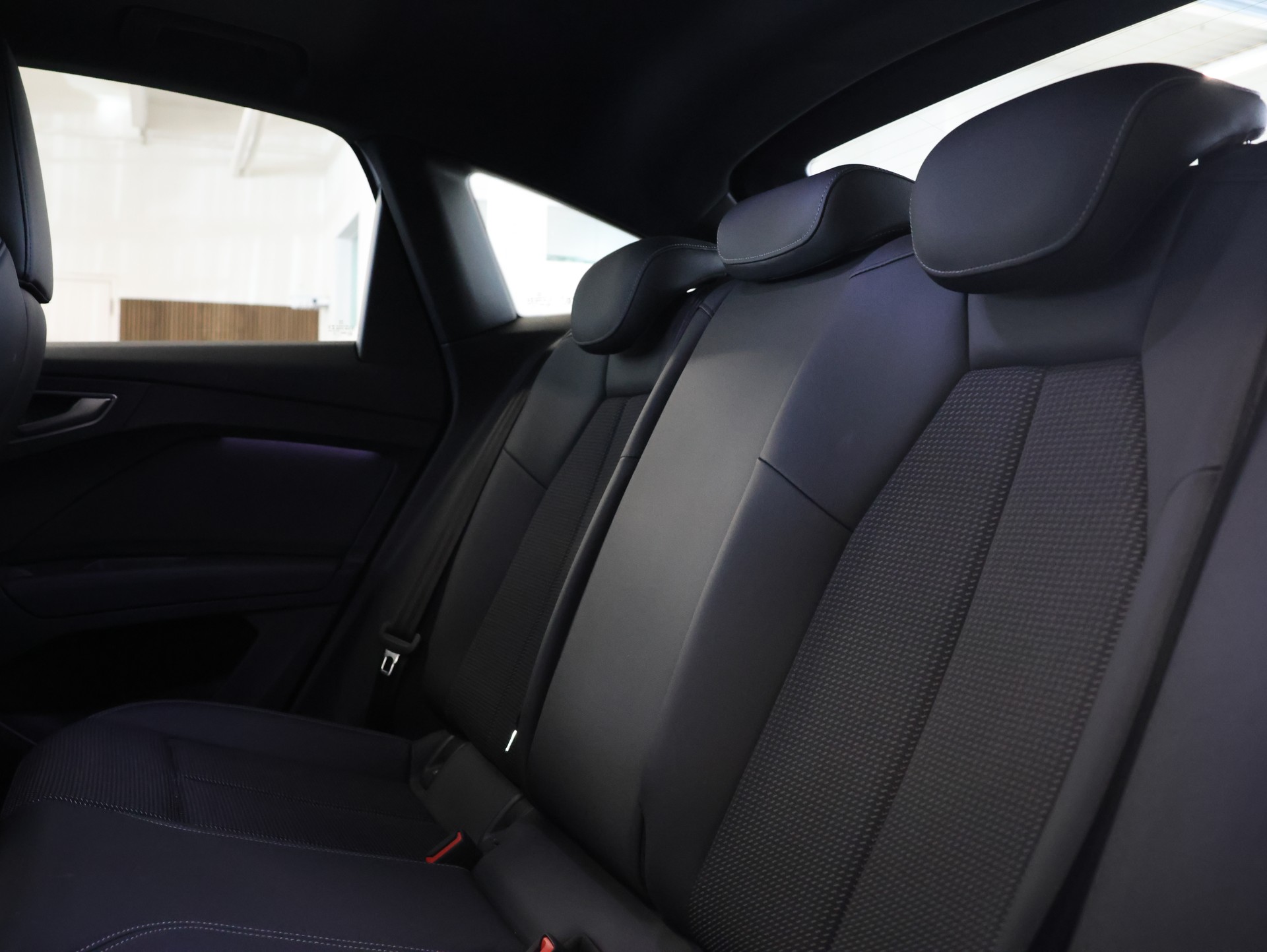 AUDI Q4 Sportback e-tron 45 quattro-image-29