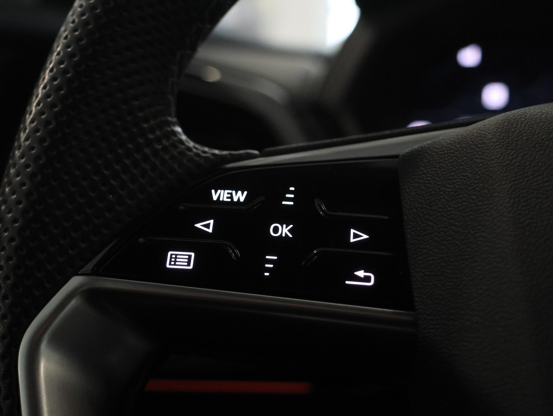 AUDI Q4 Sportback e-tron 45 quattro-image-19
