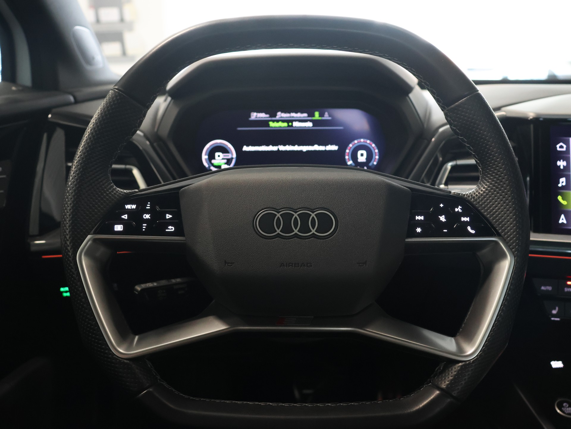 AUDI Q4 Sportback e-tron 45 quattro-image-16