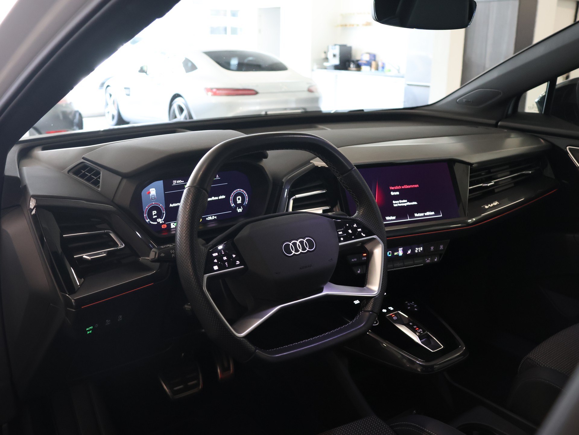 AUDI Q4 Sportback e-tron 45 quattro-image-15