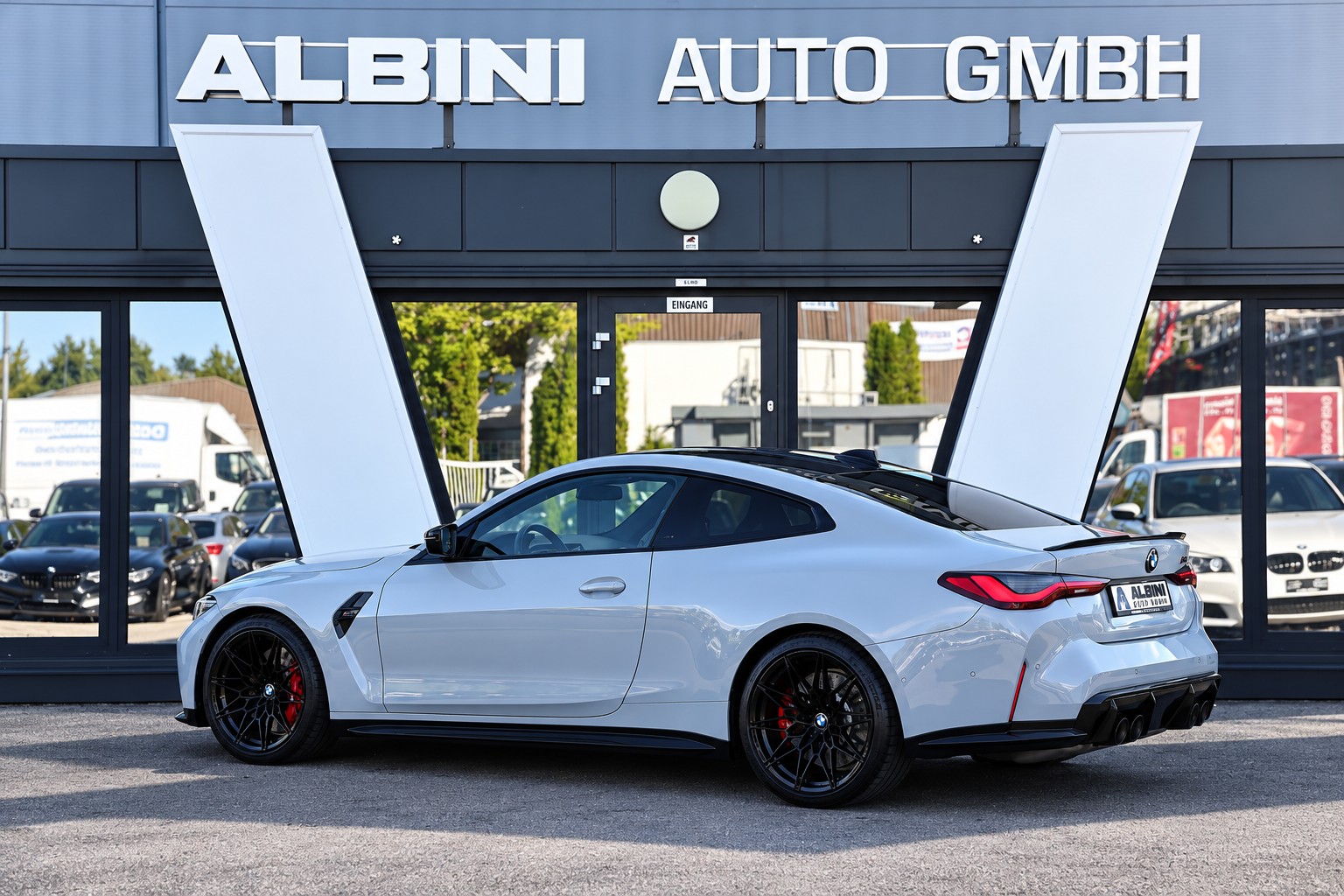 BMW M4 Competition Coupé *CH-Fahrzeug* *Voll-Carbon* *Schalensitze*-image-3