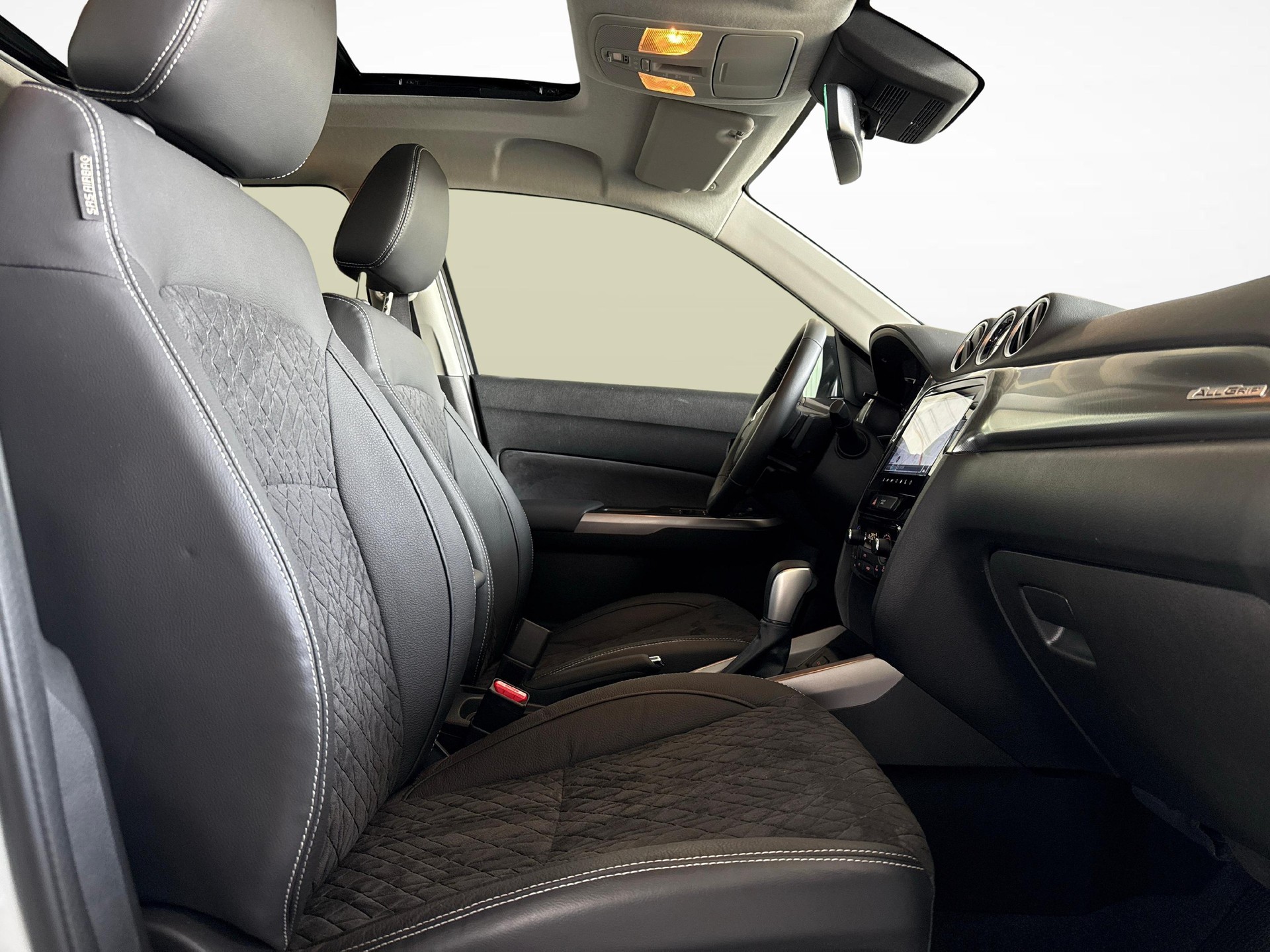 SUZUKI Vitara 1.4 T Compact Top Hybrid 4x4-image-9