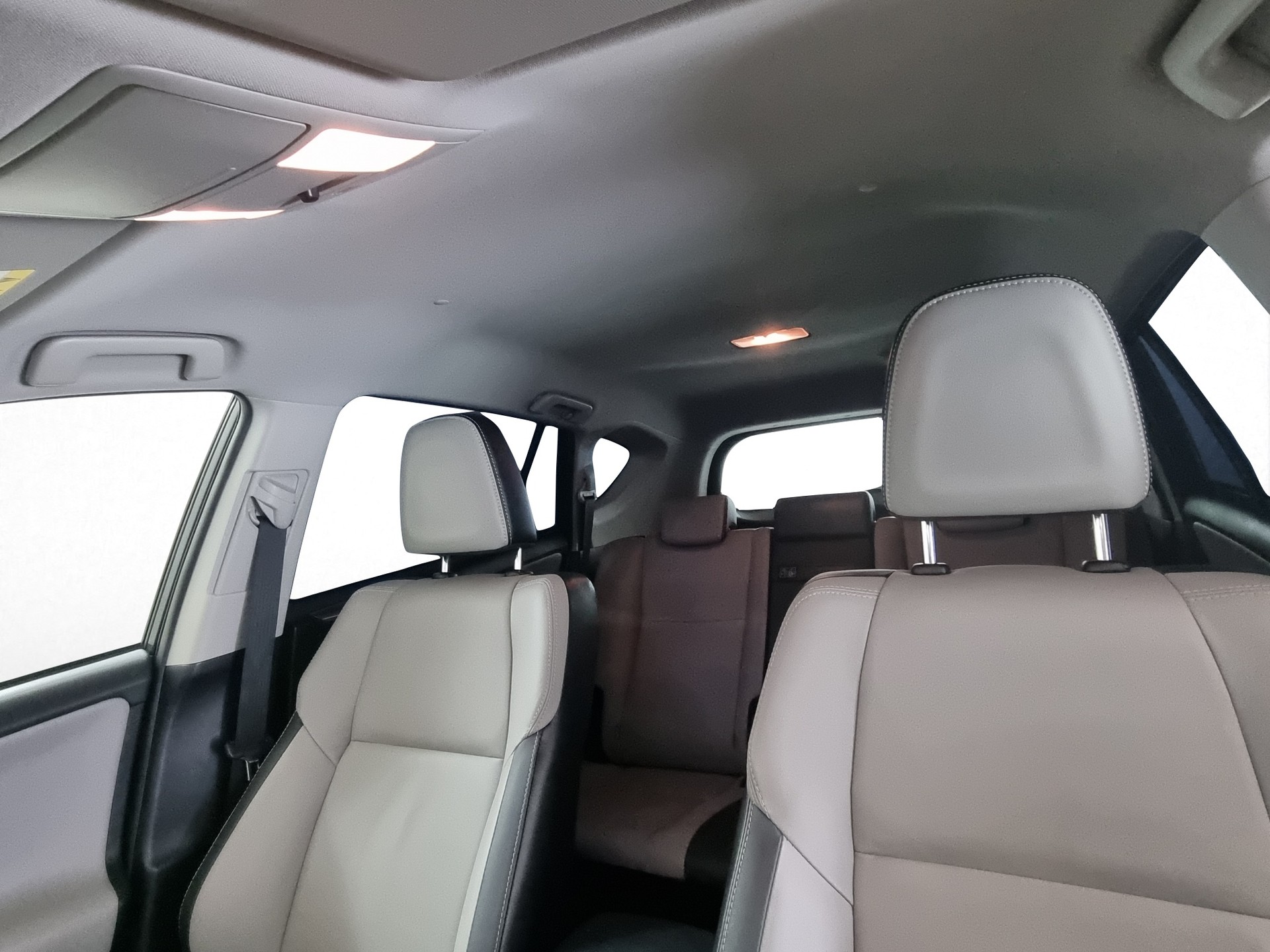 TOYOTA RAV-4 2.5 HSD Comfort-image-12