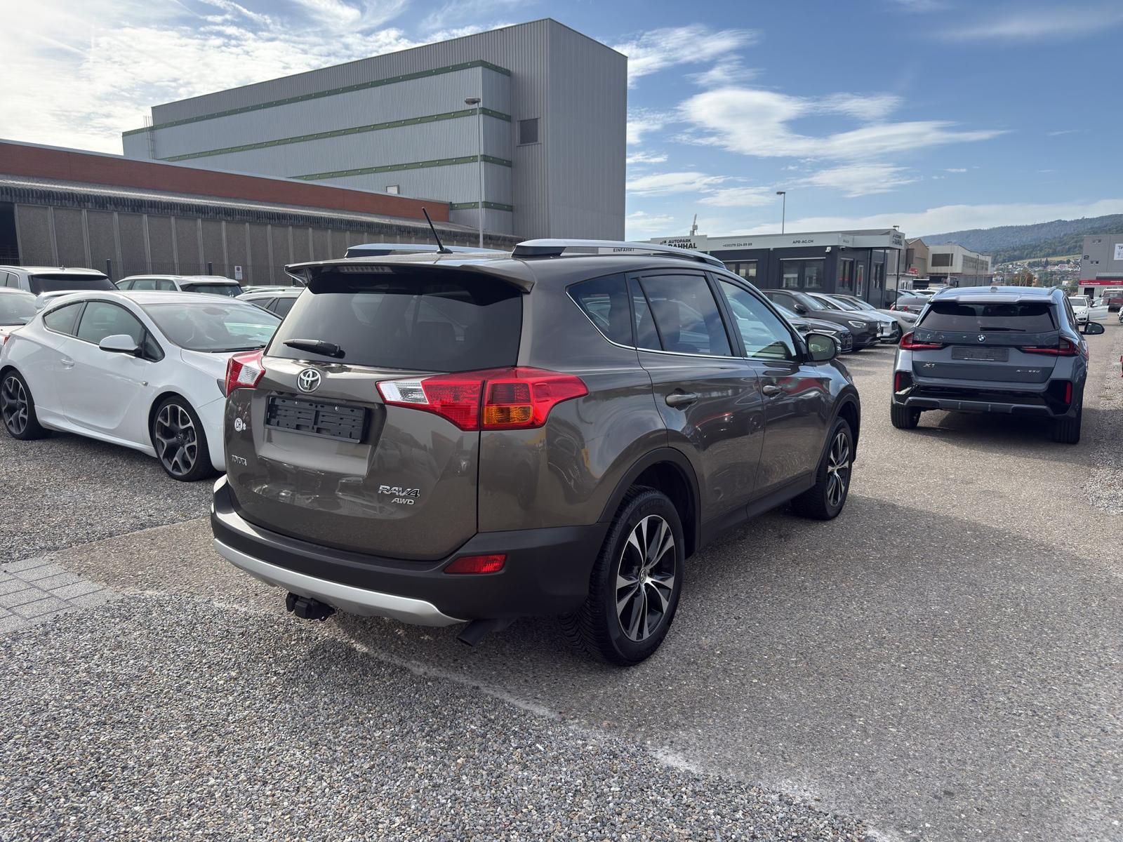 TOYOTA RAV4 2.2 D-4D 150 Style-image-5