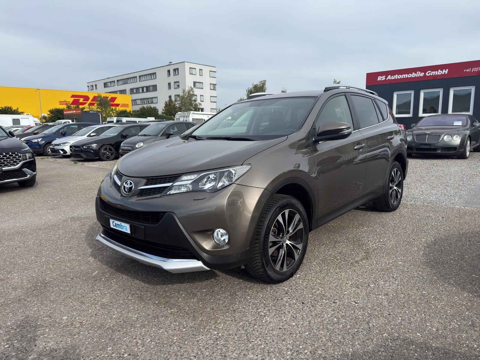 TOYOTA RAV4 2.2 D-4D 150 Style-image-2