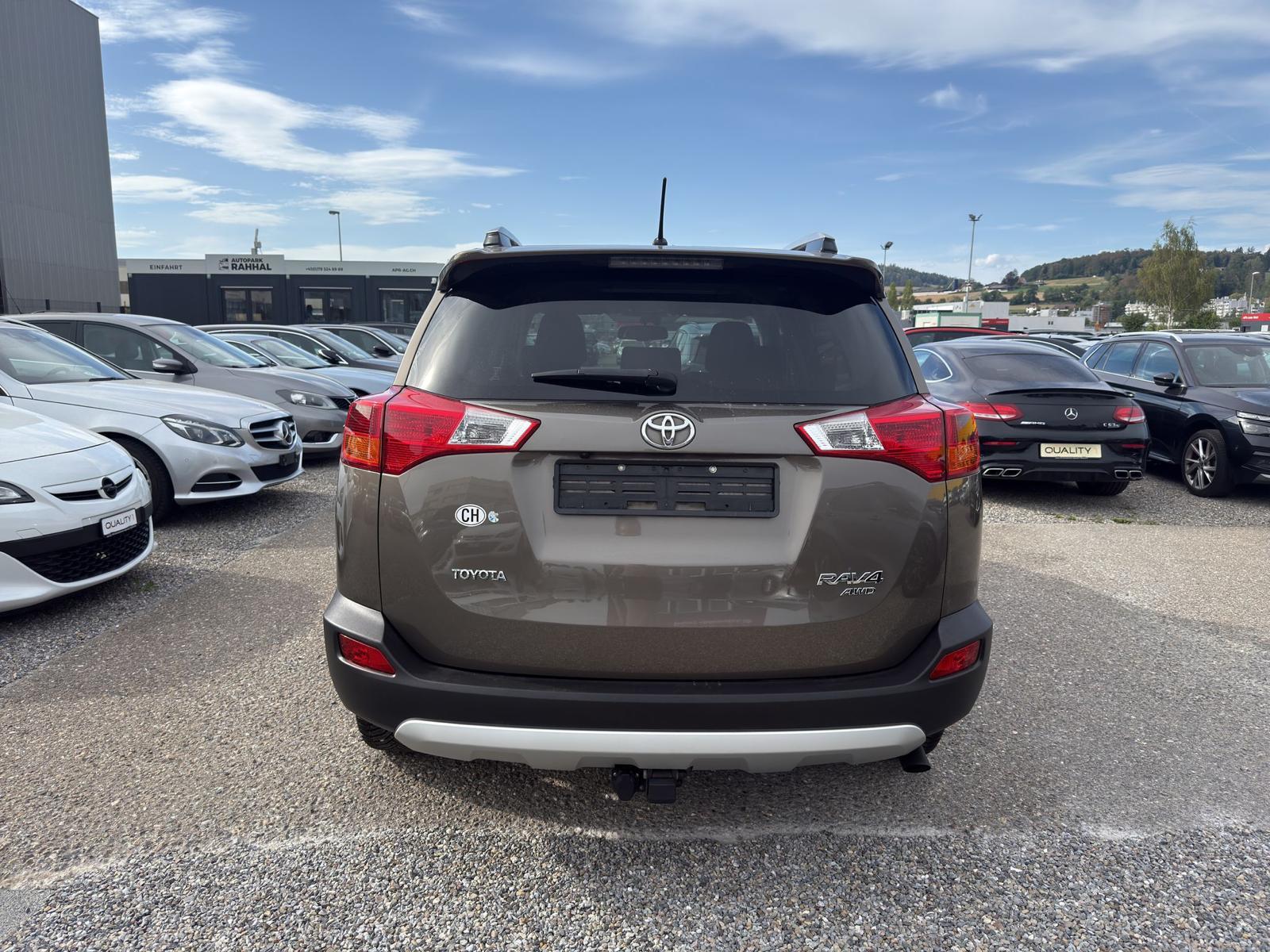 TOYOTA RAV4 2.2 D-4D 150 Style-image-4