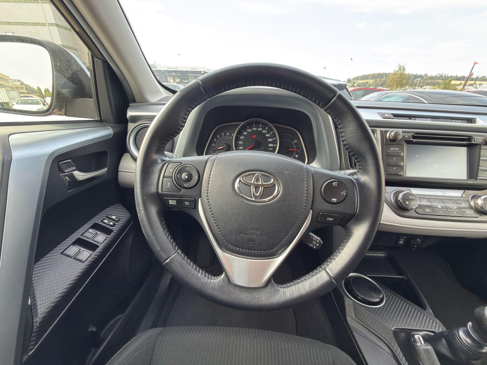 TOYOTA RAV4 2.2 D-4D 150 Style-image-13