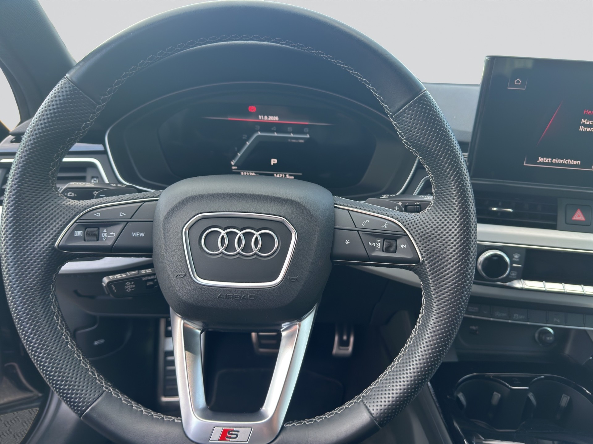 AUDI A4 Avant 40 TDI S-Line S-tronic-image-9
