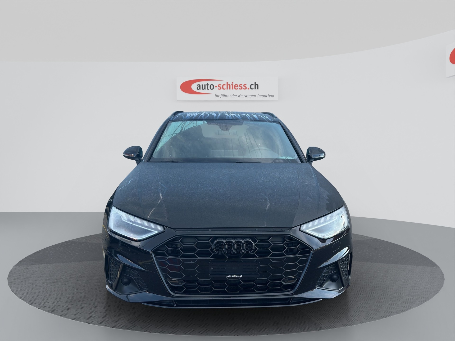AUDI A4 Avant 40 TDI S-Line S-tronic-image-1