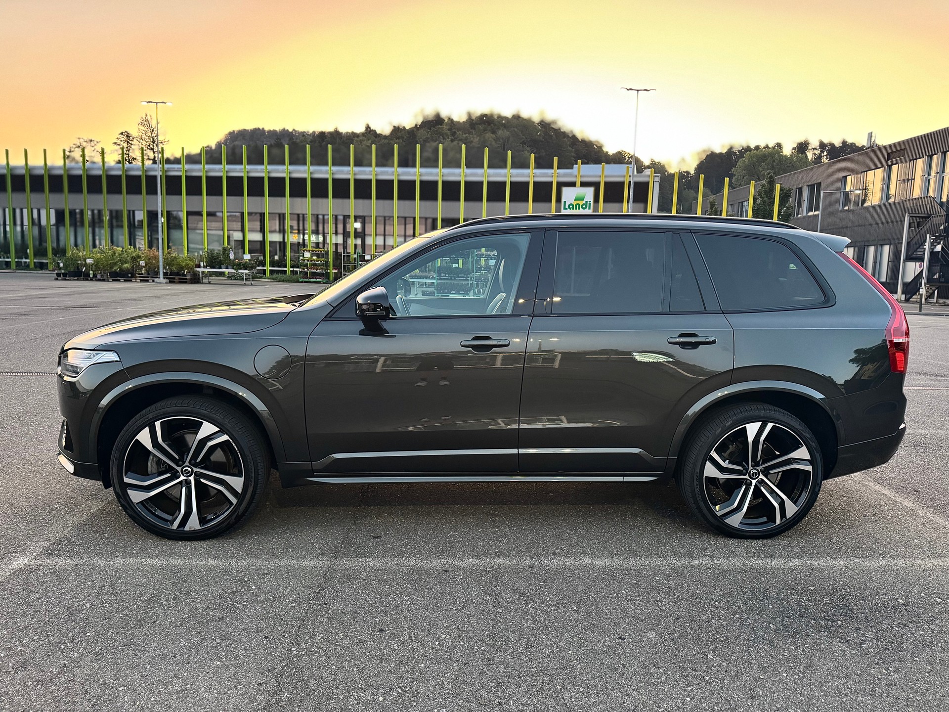 VOLVO 2.0 T8 TE R-Design 7P. eAWD-image-5