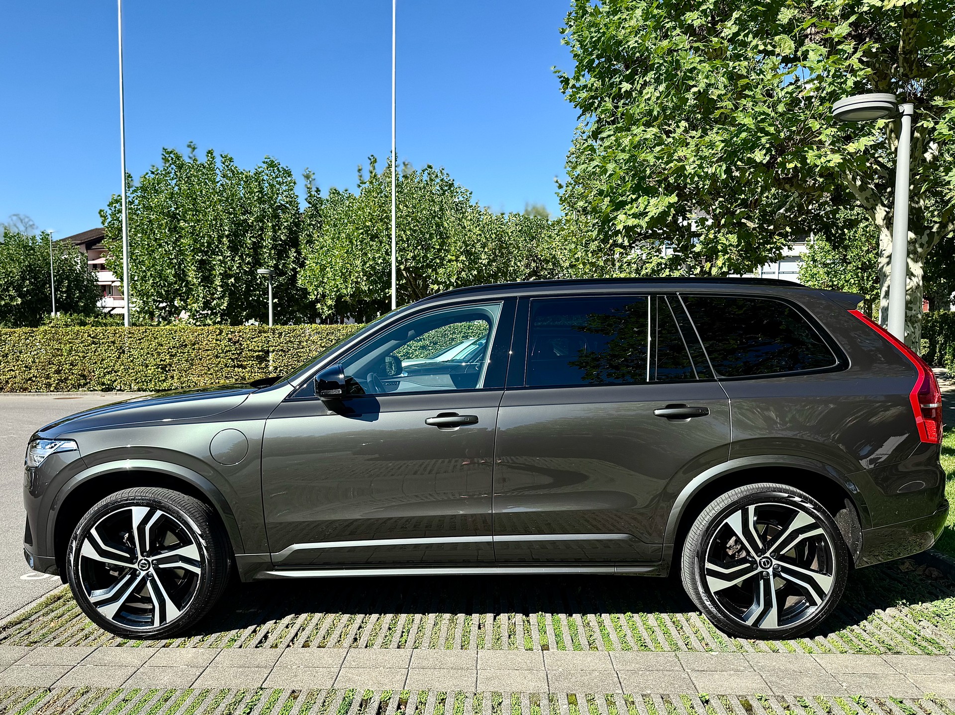 VOLVO 2.0 T8 TE R-Design 7P. eAWD-image-3