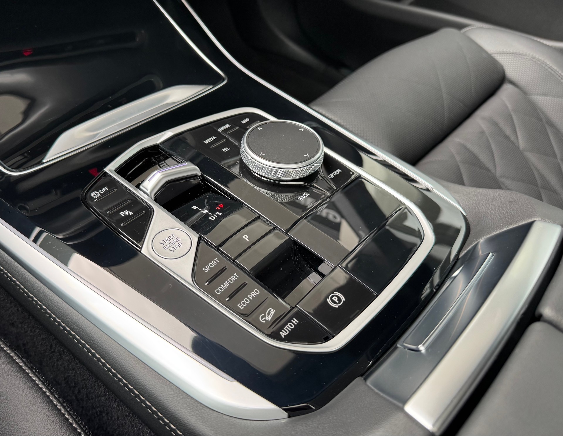 BMW X5 xDrive 48V 30d M Sport Pro Steptronic-image-21