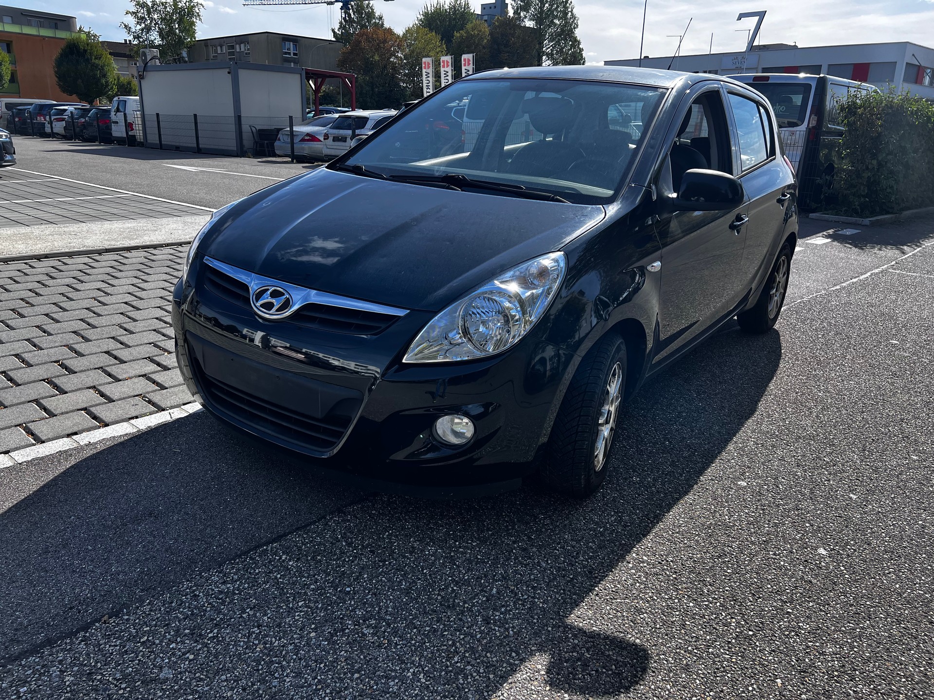 HYUNDAI i20 1.6 Premium-image-4