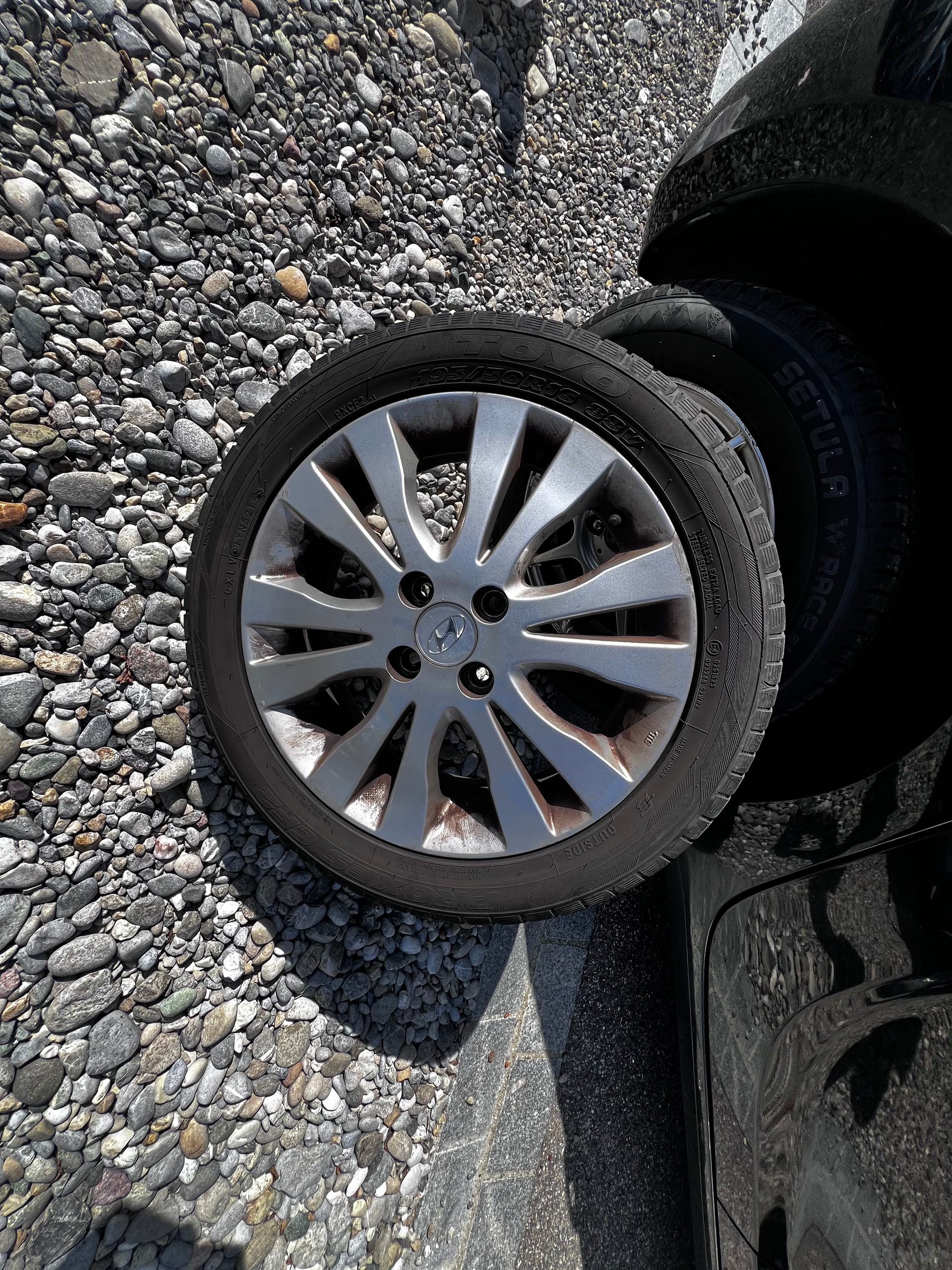 HYUNDAI i20 1.6 Premium-image-12
