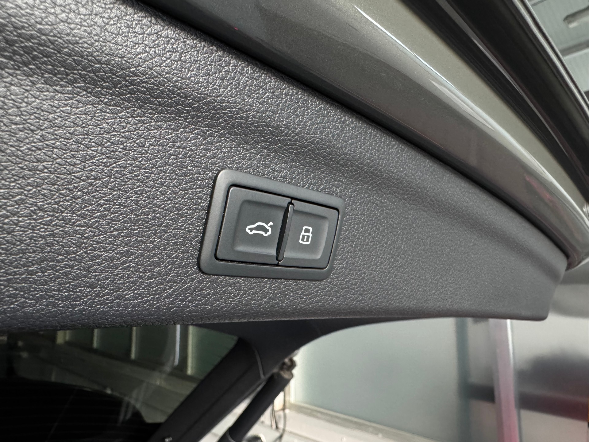 AUDI Q3 35 TFSI S line S-tronic-image-14
