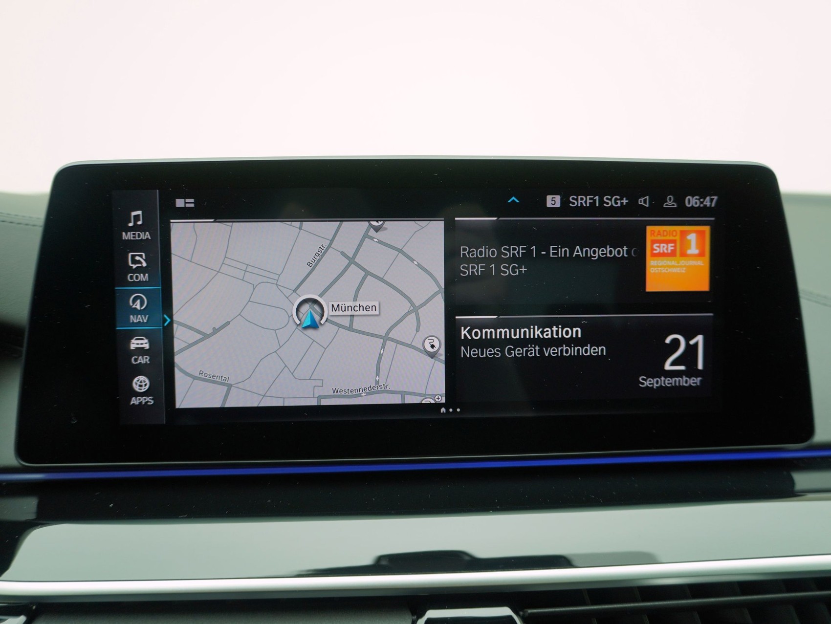 BMW 5er 530e xDrive Luxury Line-image-18