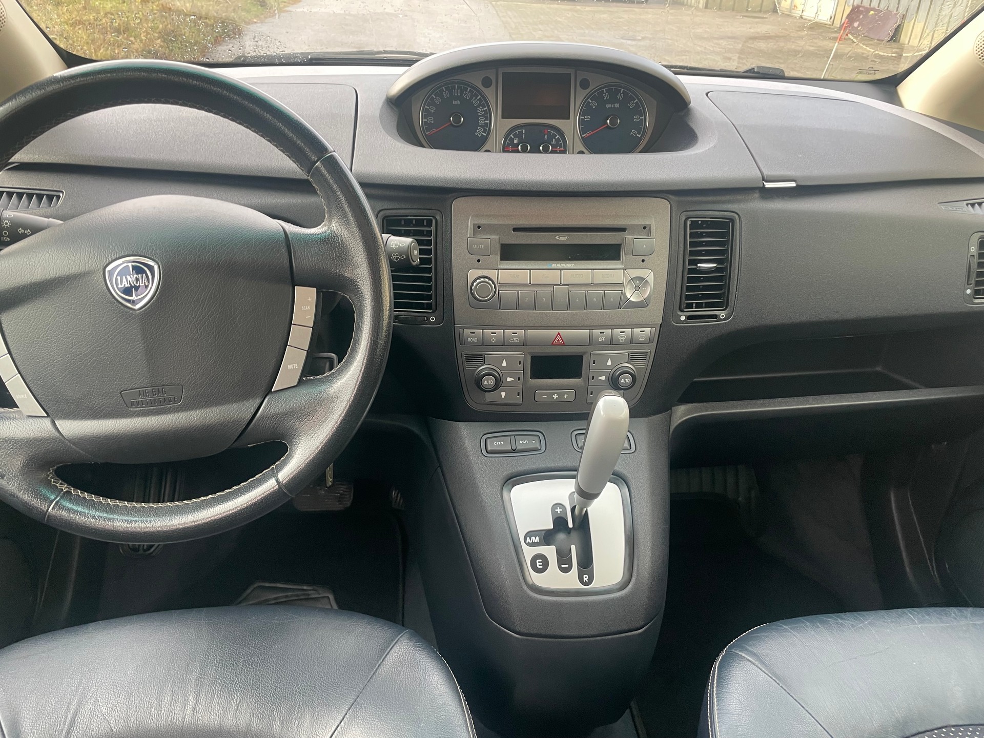 LANCIA Musa 1.4 16V Oro DFN-image-9