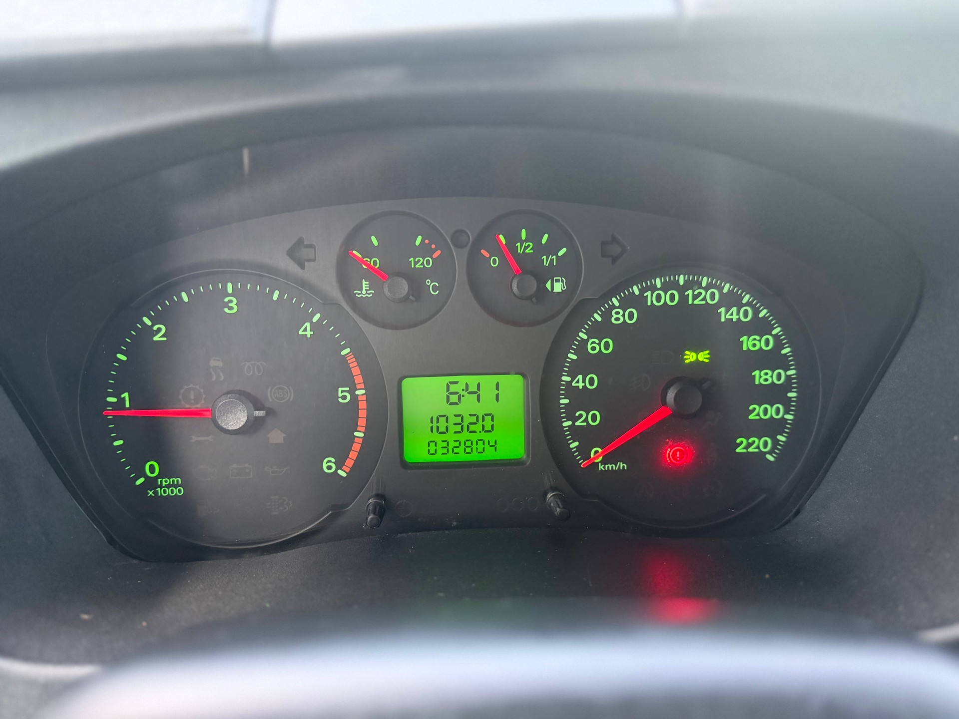 FORD Transit Van 260S Level 2-image-4