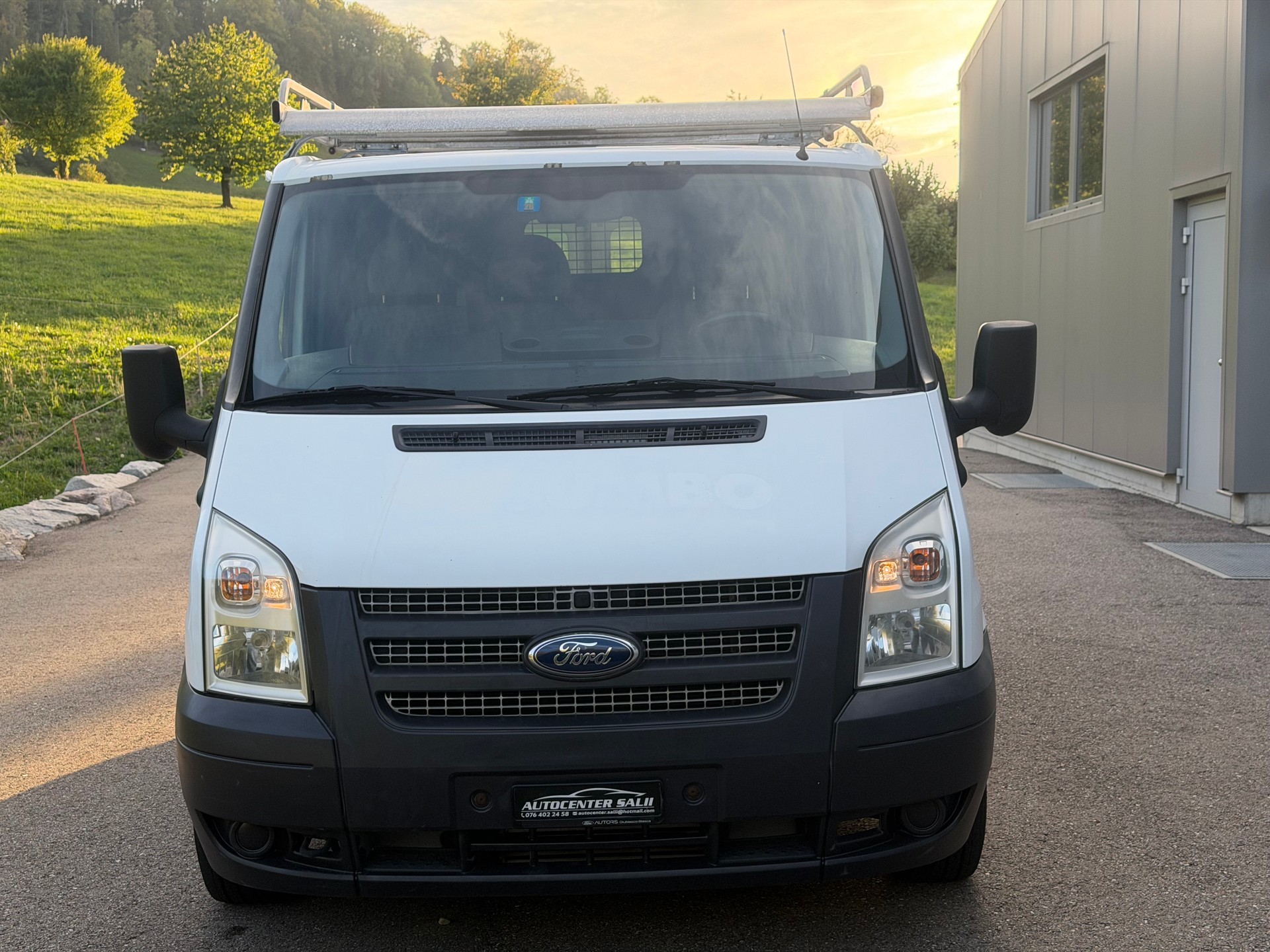 FORD Transit Van 260S Level 2-image-2