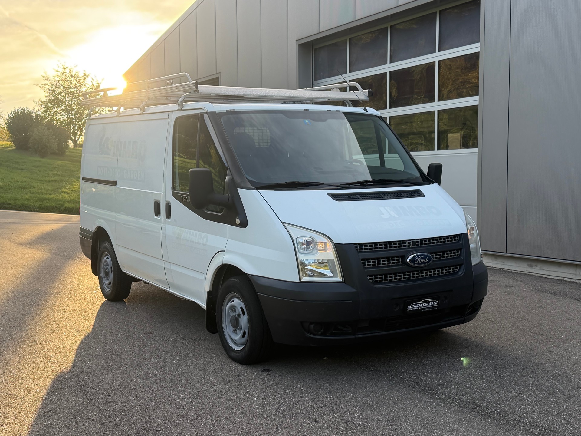 FORD Transit Van 260S Level 2-image-1