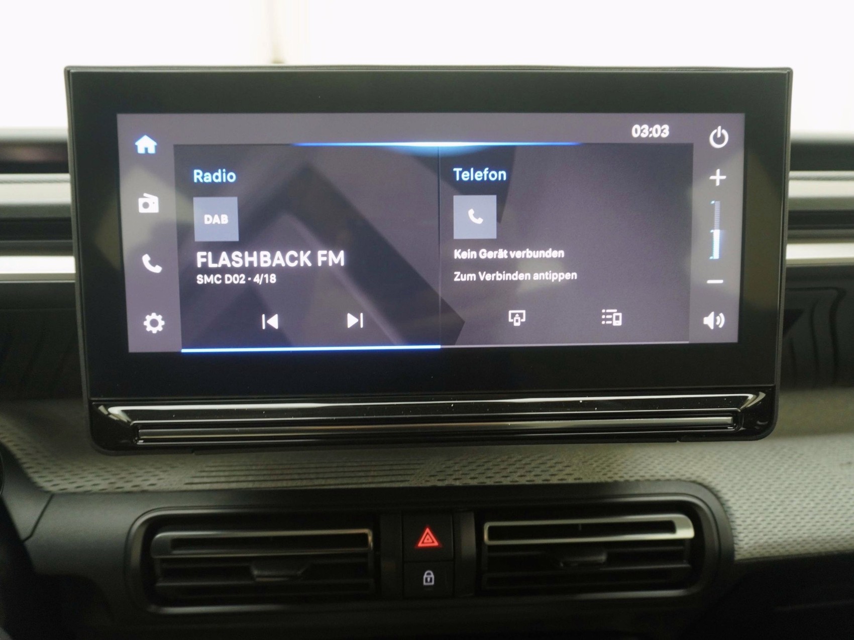 CITROEN C3 e-Plus-image-10