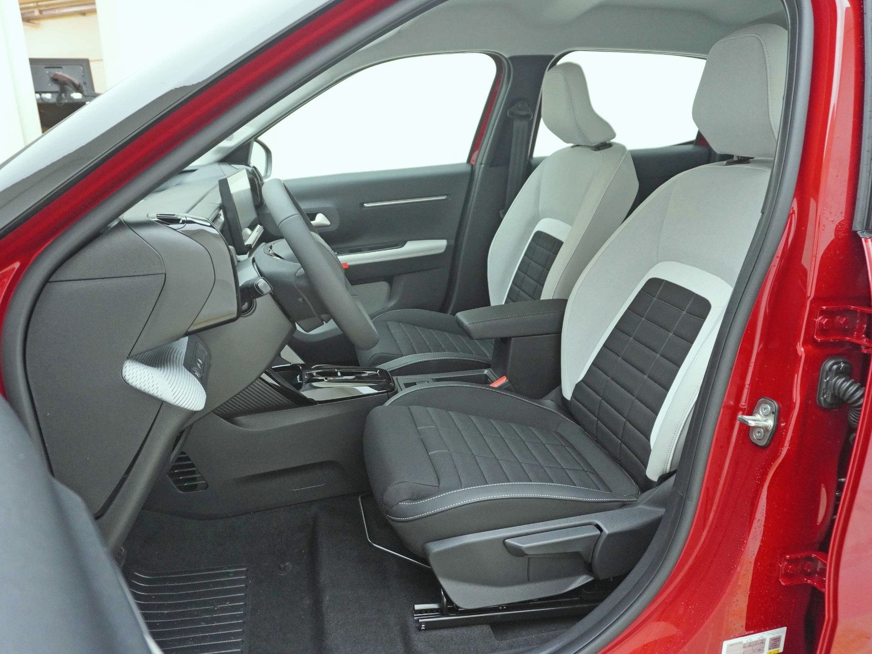 CITROEN C3 e-Plus-image-6