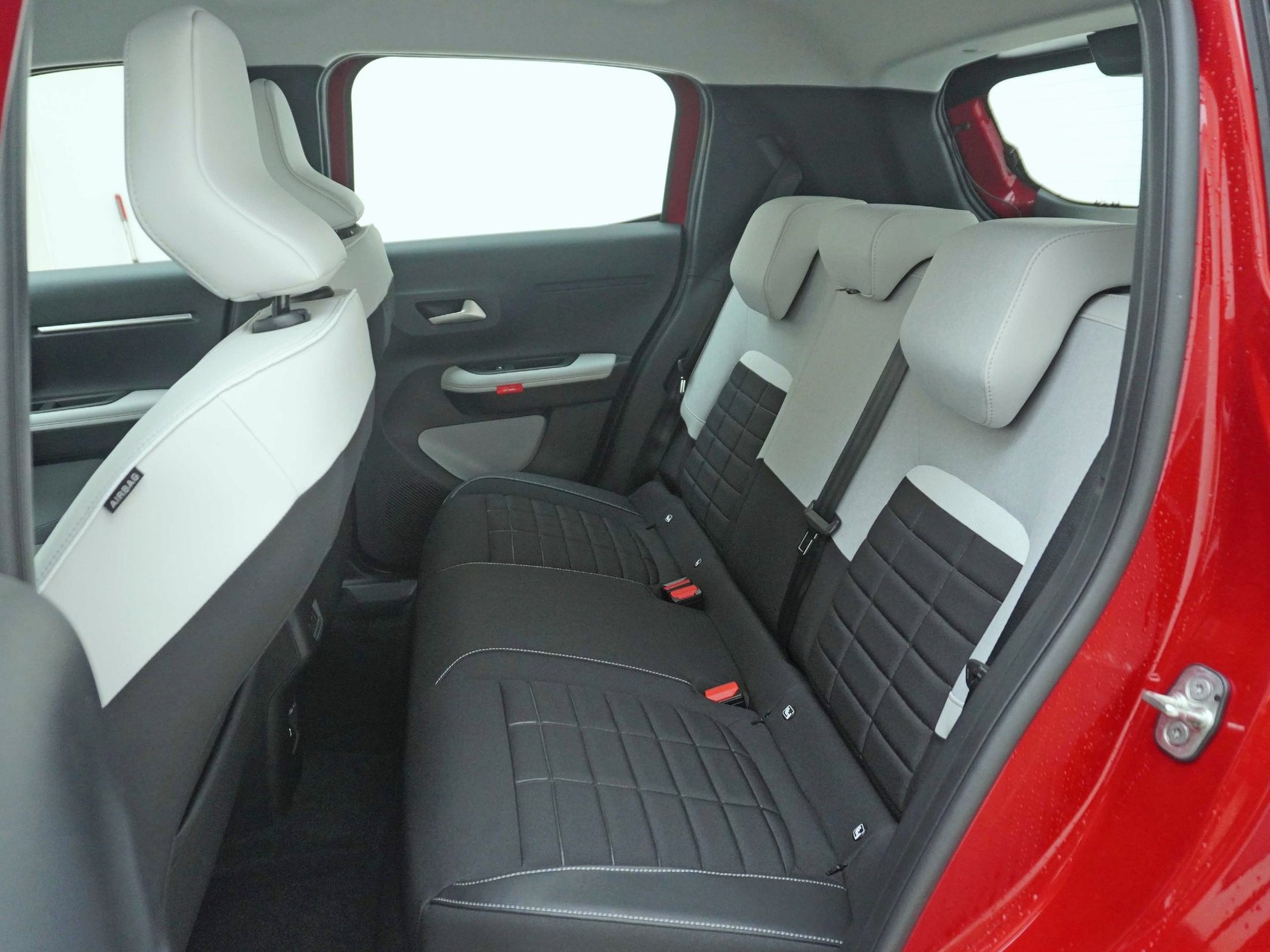 CITROEN C3 e-Plus-image-13
