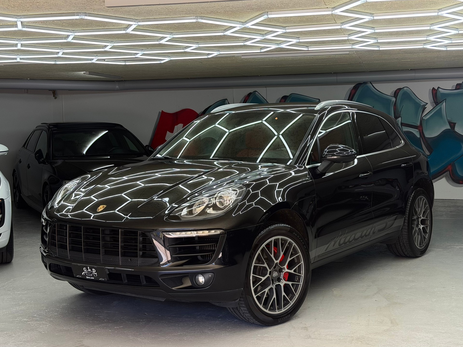PORSCHE Macan S PDK *CH / Porsche Approved / 1st hand*-image-2