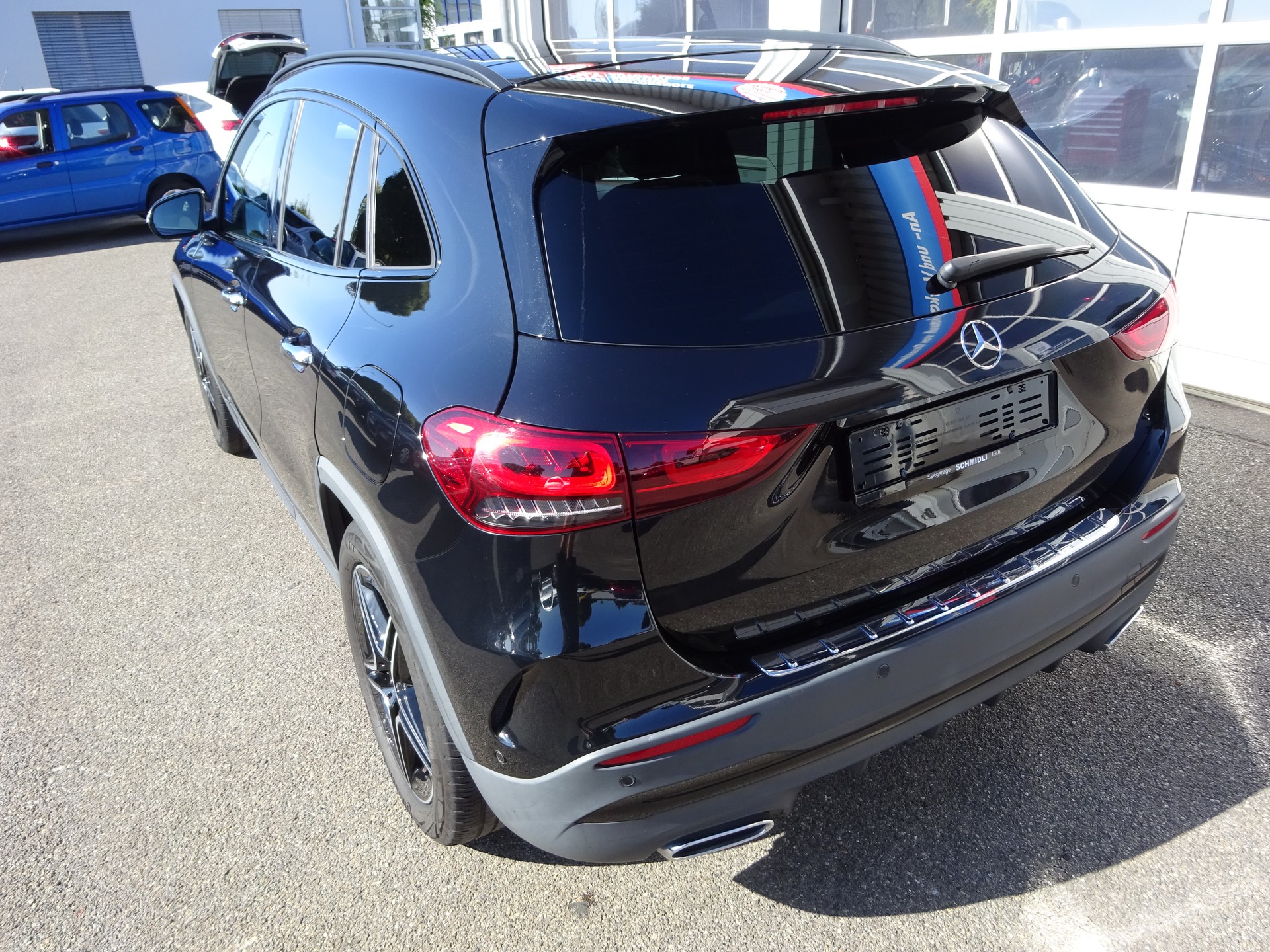MERCEDES-BENZ GLA 200 AMG Line 7G-DCT-image-1