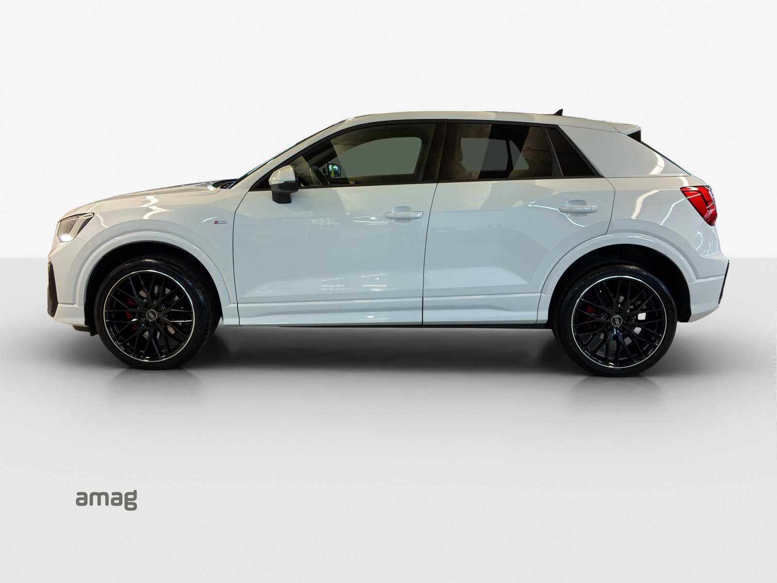 AUDI Q2 40 TFSI S line Attraction quattro S-tronic-image-1