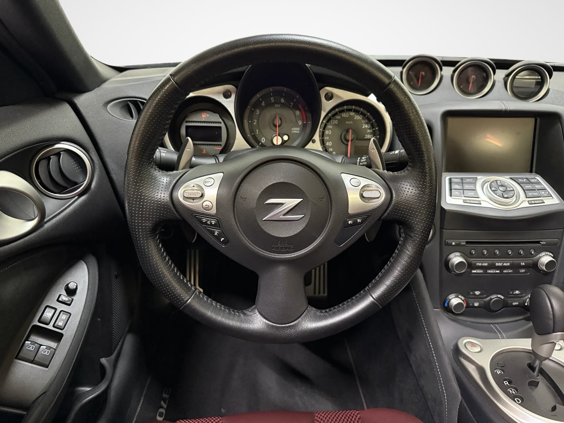 NISSAN 370 Z Roadster Pack Automatic-image-17