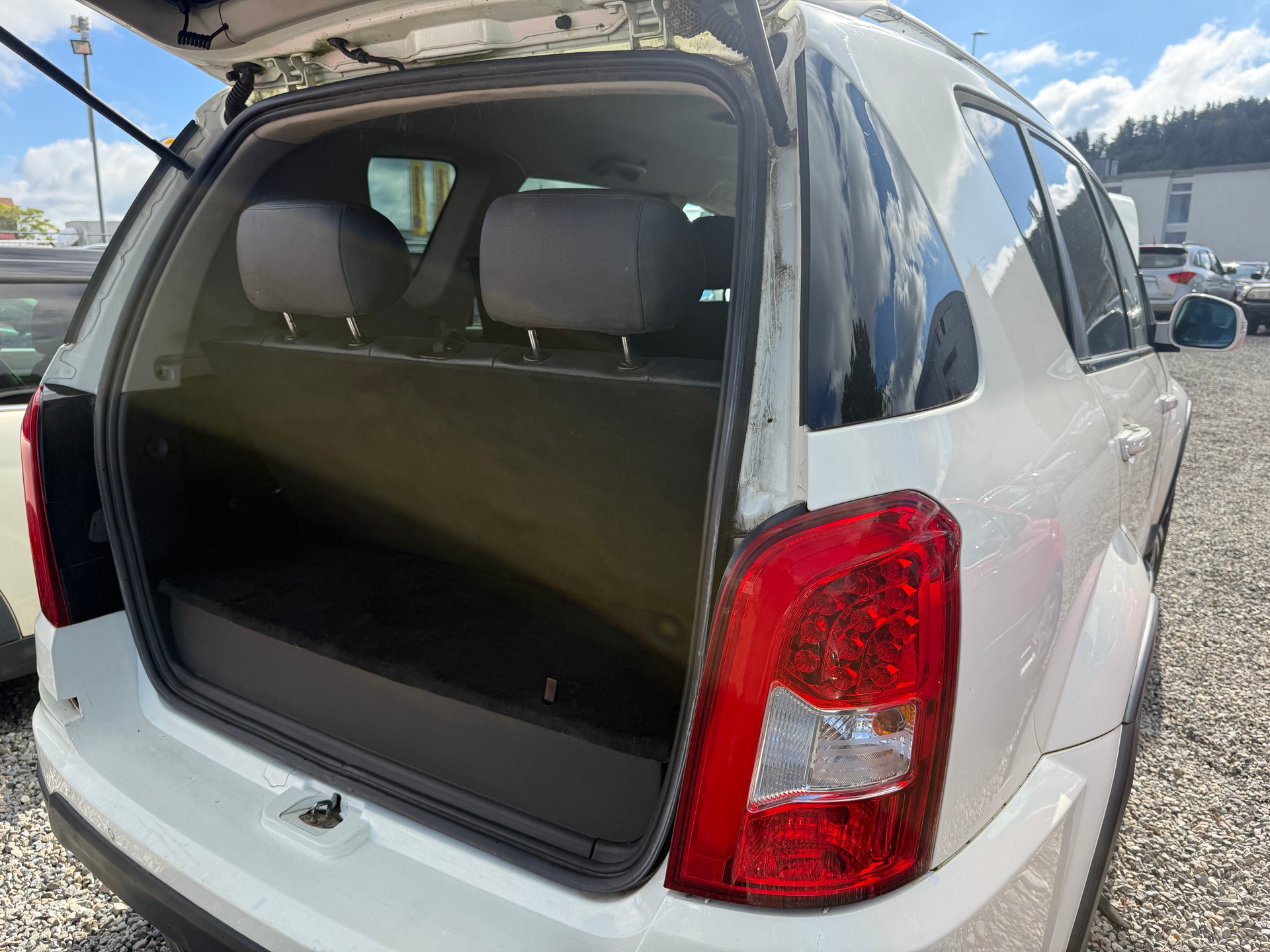 KGM-SsangYong Rexton RX200 e-XDi Quartz 4WD Automatic-image-2