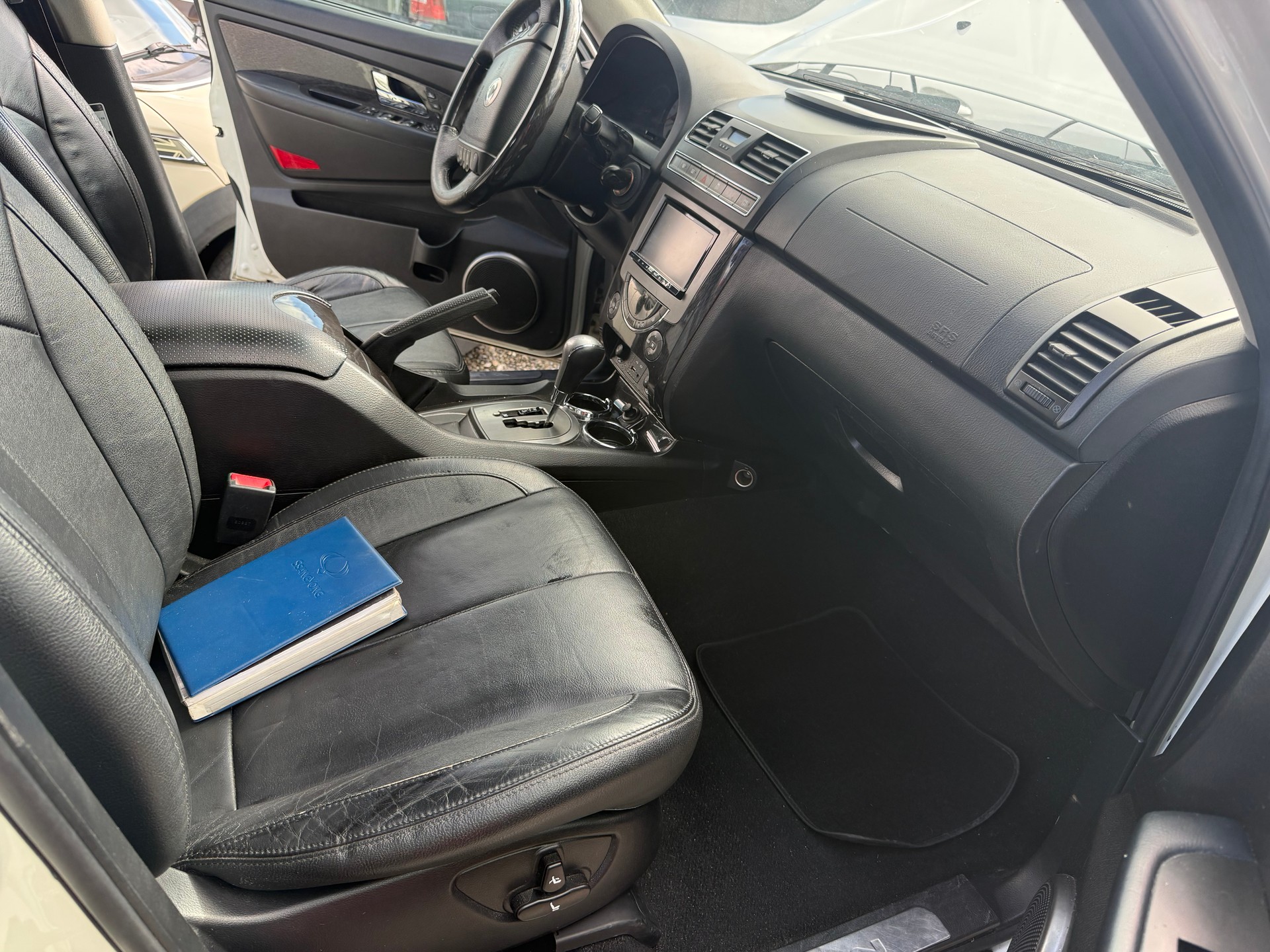 KGM-SsangYong Rexton RX200 e-XDi Quartz 4WD Automatic-image-7