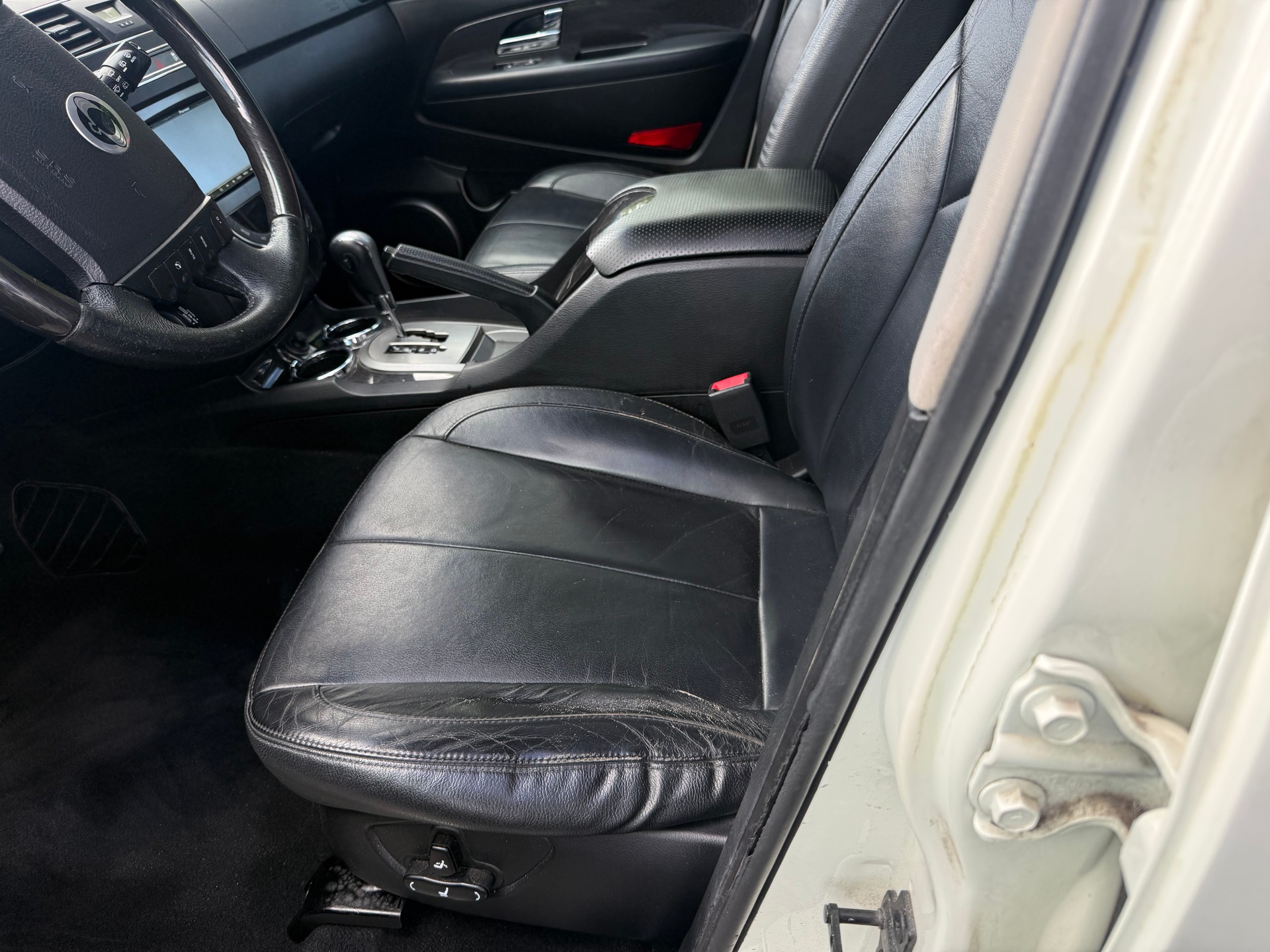 KGM-SsangYong Rexton RX200 e-XDi Quartz 4WD Automatic-image-4