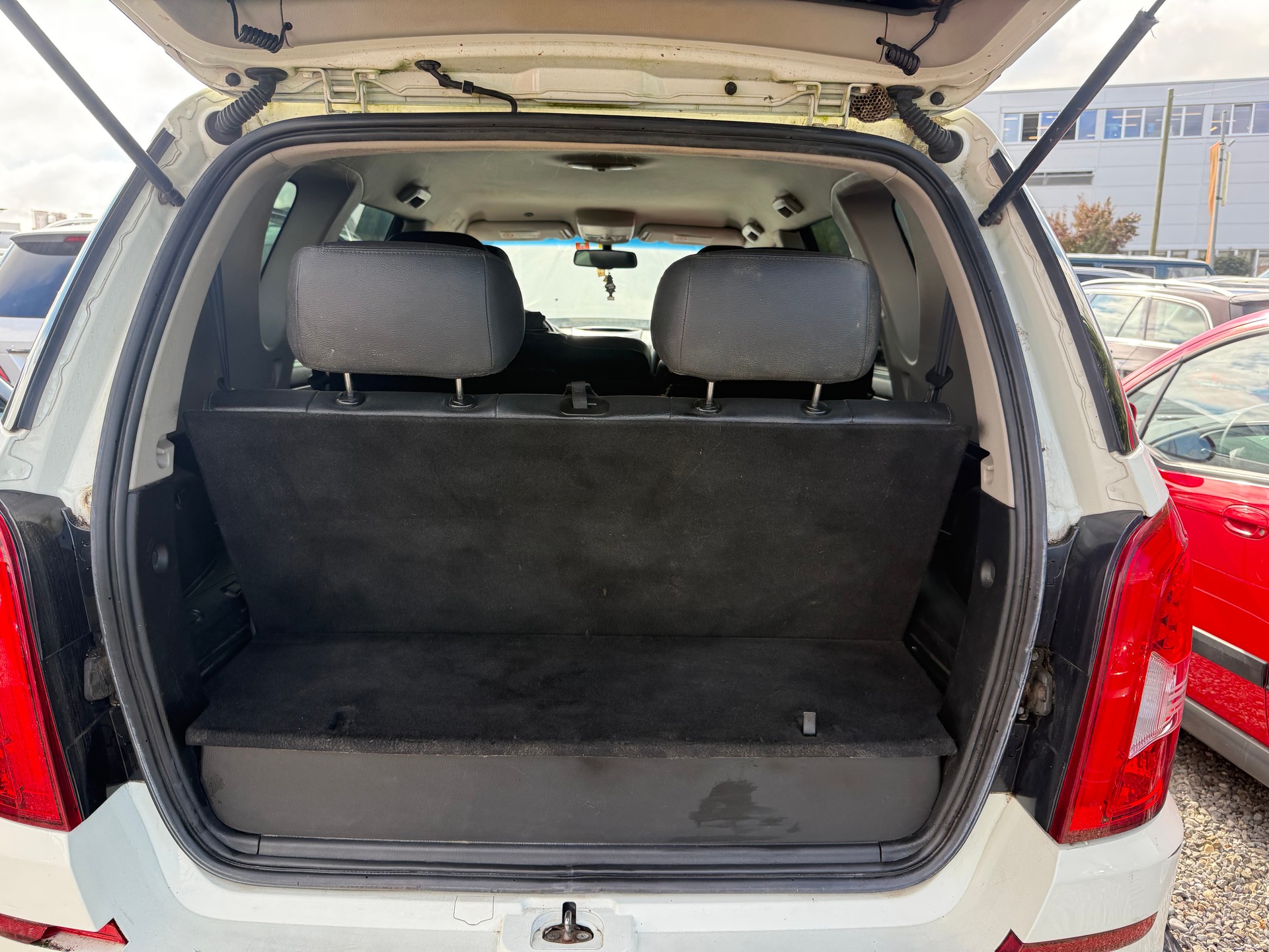 KGM-SsangYong Rexton RX200 e-XDi Quartz 4WD Automatic-image-3