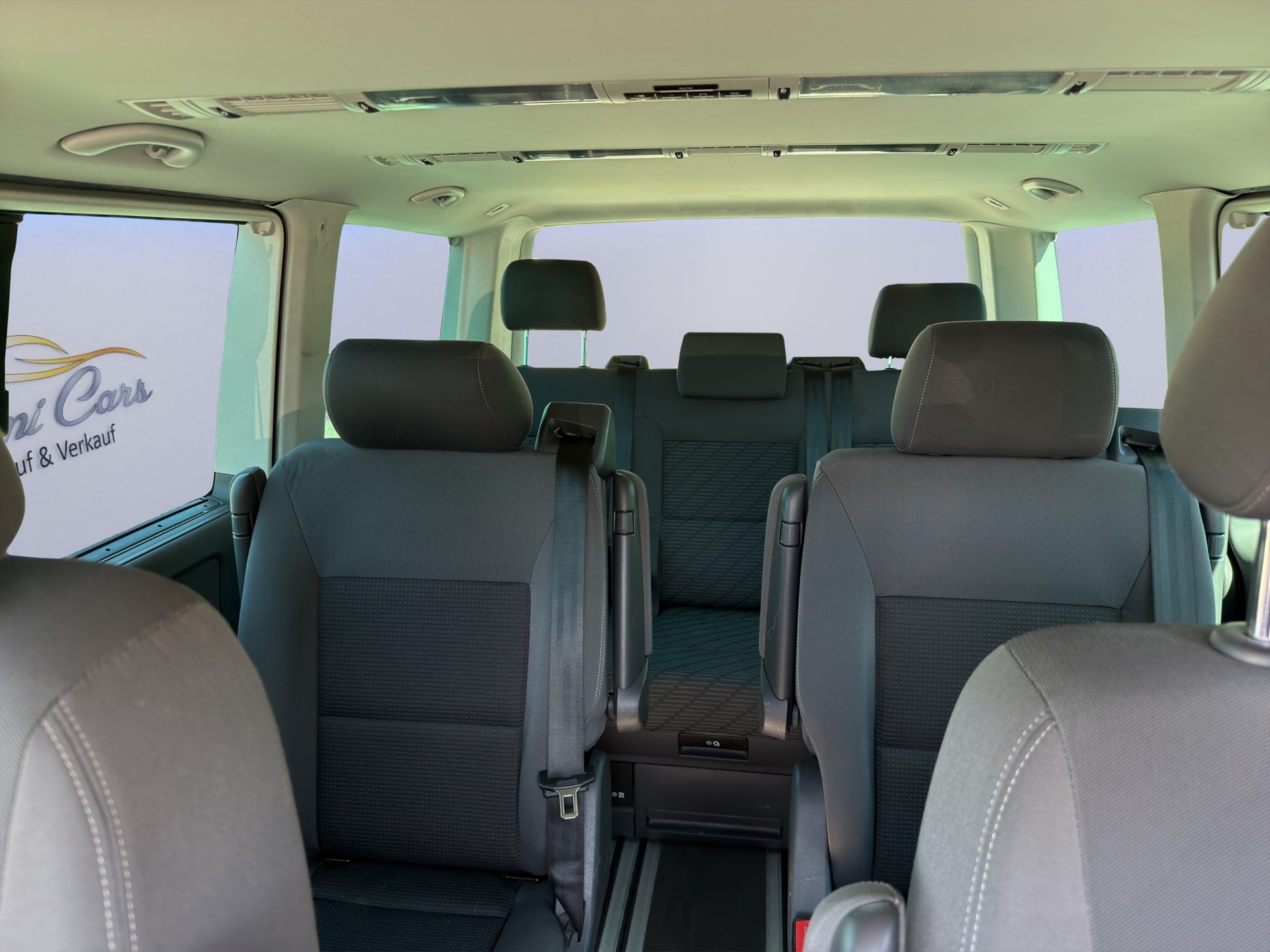 VW T5 Multivan 2.0 TDI CR Highline DSG-image-13