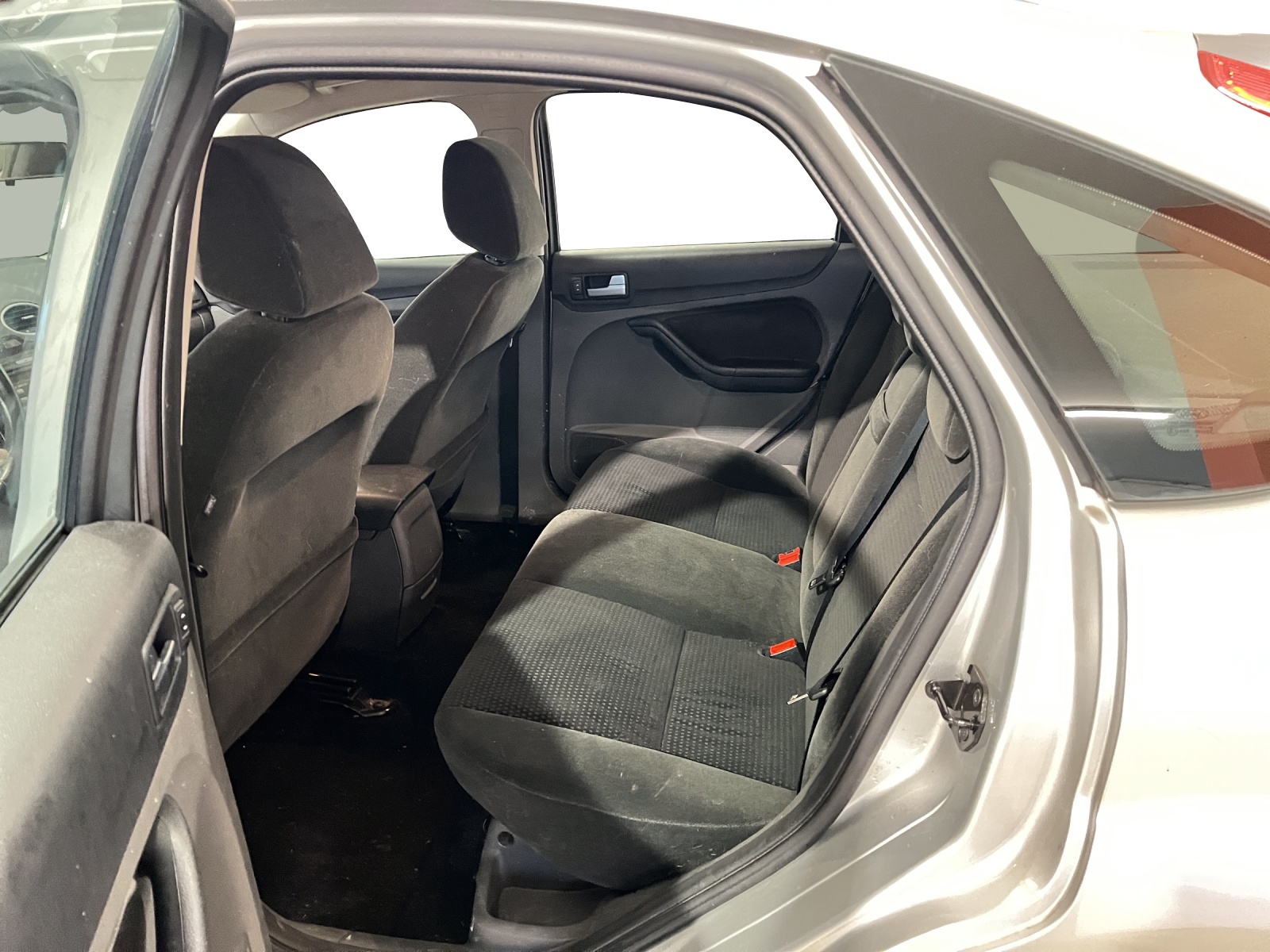 FORD Focus 2.0i Carving-image-9