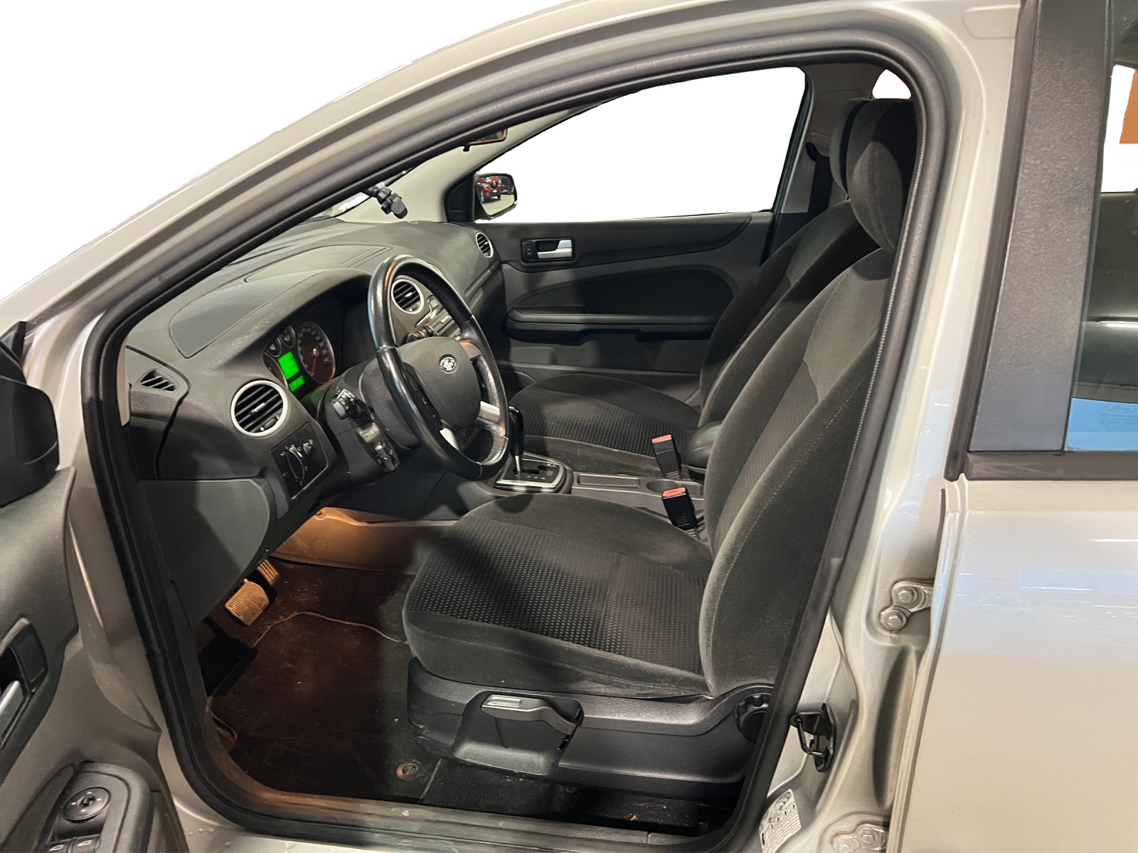 FORD Focus 2.0i Carving-image-8