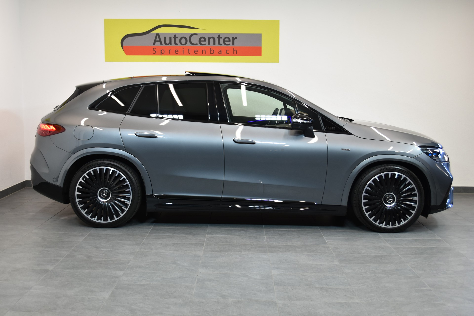MERCEDES-BENZ EQE SUV AMG 53 4 Matic Executive Edition-image-13