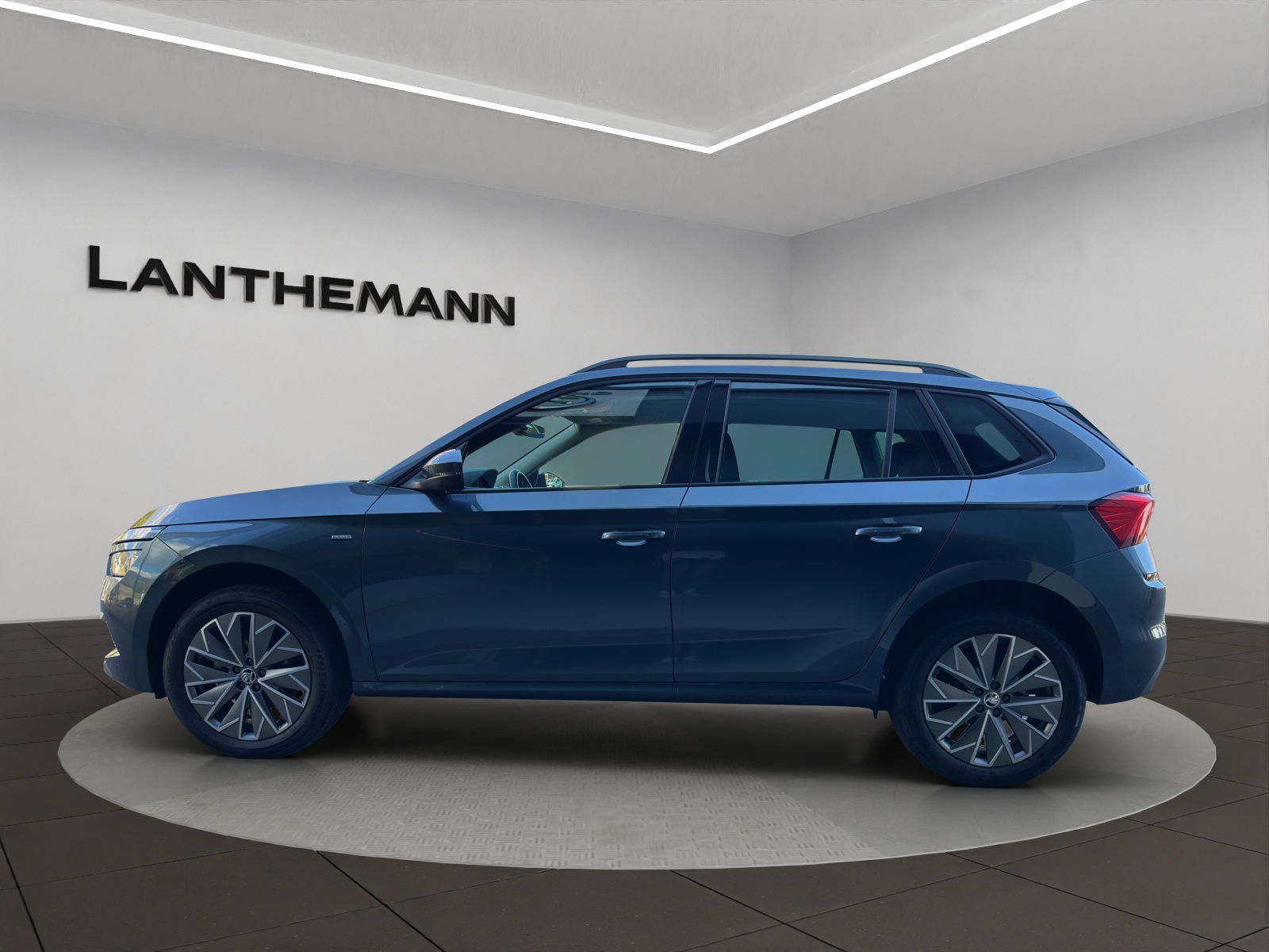 SKODA Kamiq 1.0 TSI Clever DSG-image-1