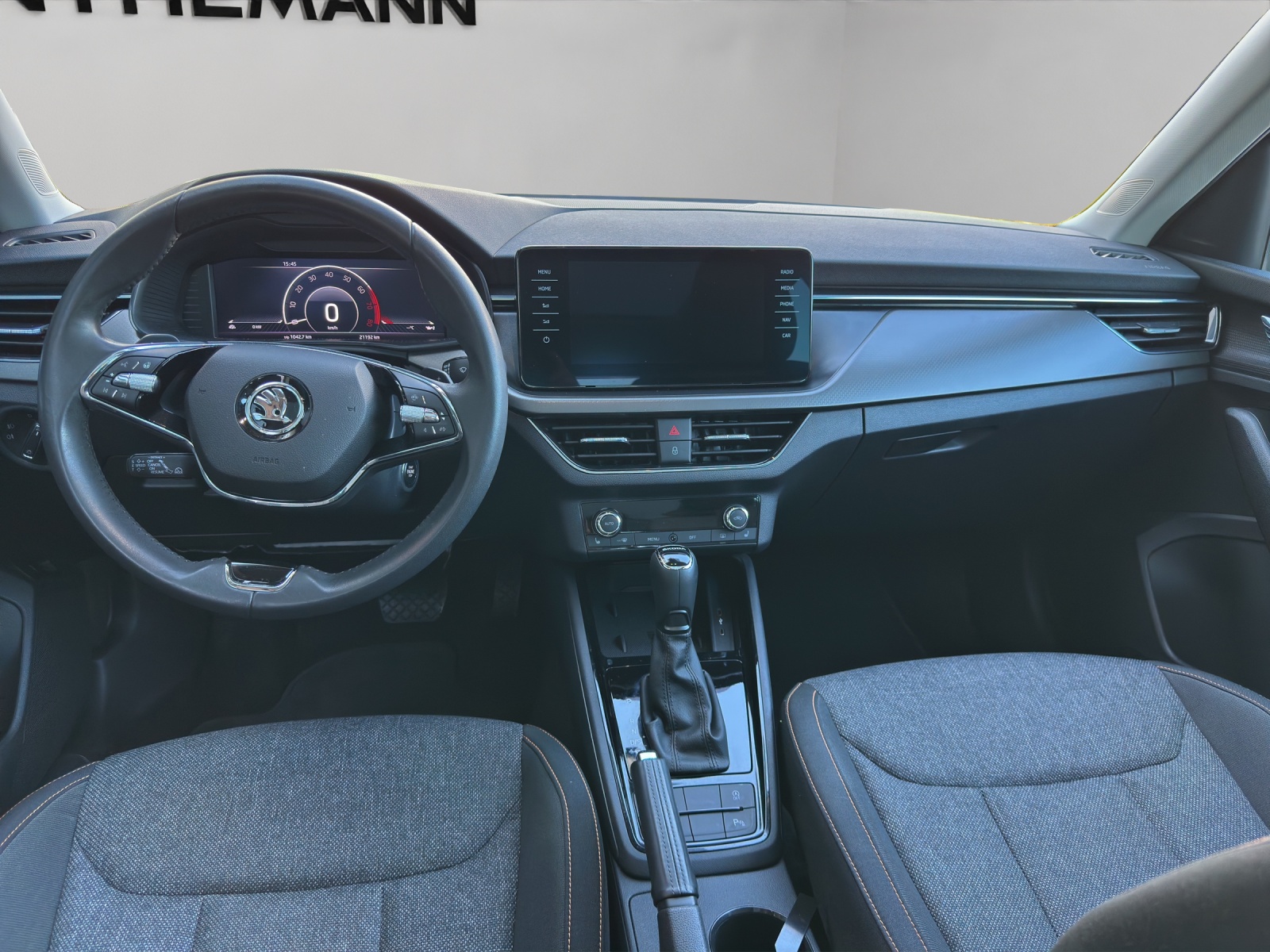 SKODA Kamiq 1.0 TSI Clever DSG-image-9