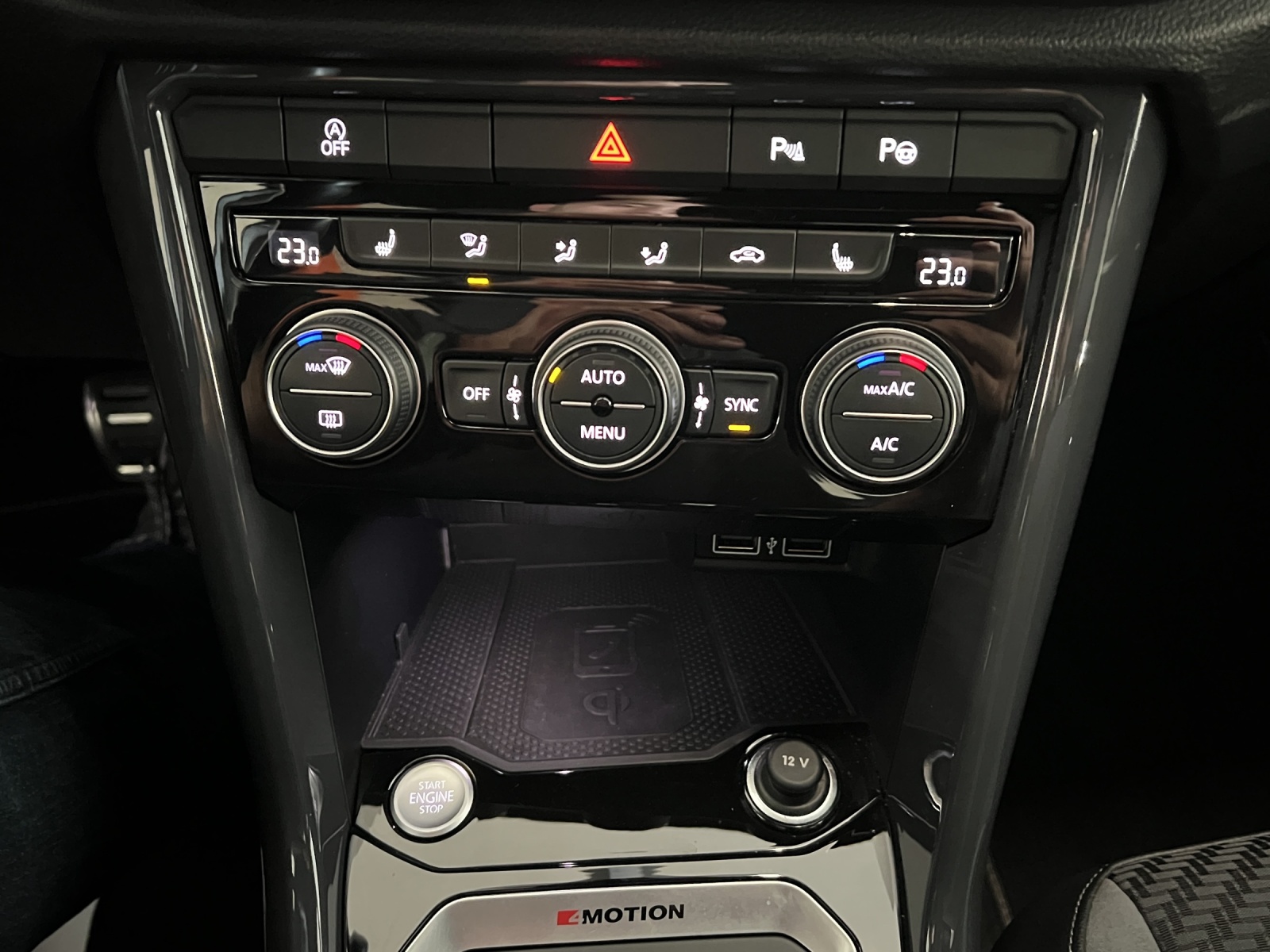 VW T-Roc 2.0 TSI Sport DSG 4Motion-image-14