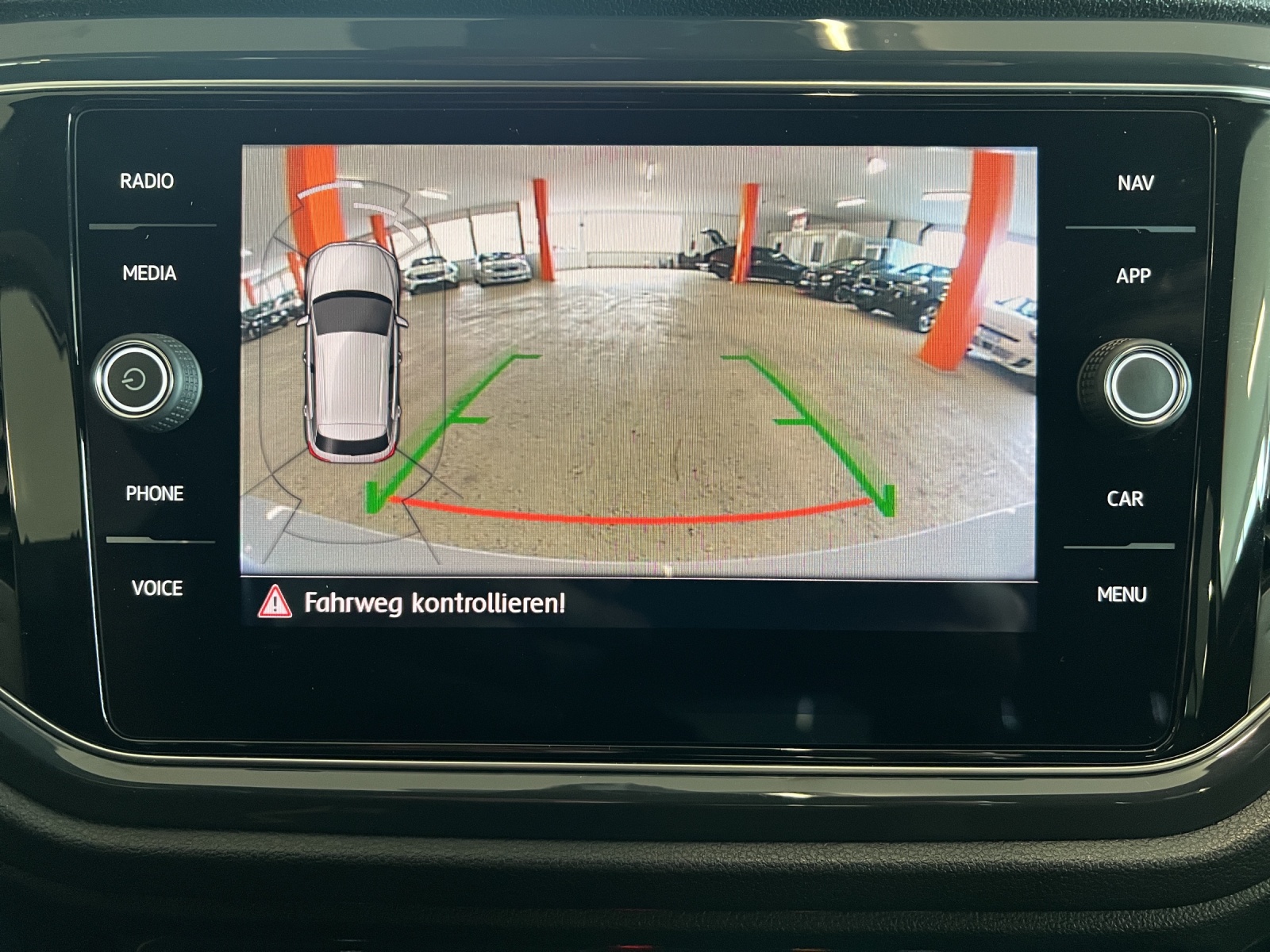 VW T-Roc 2.0 TSI Sport DSG 4Motion-image-13