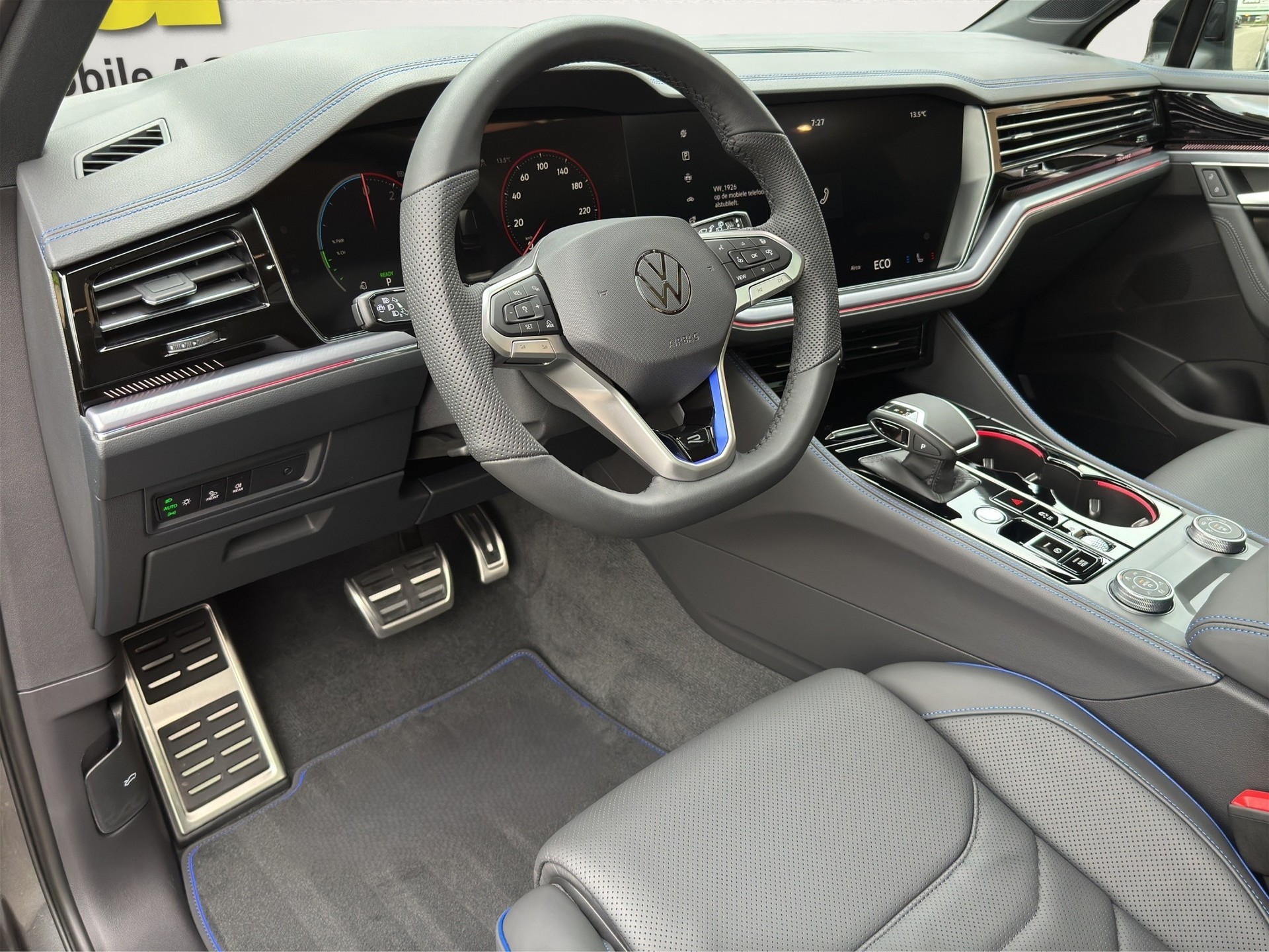 VW Touareg 3.0TSIe Hybrid R 4x4-image-10