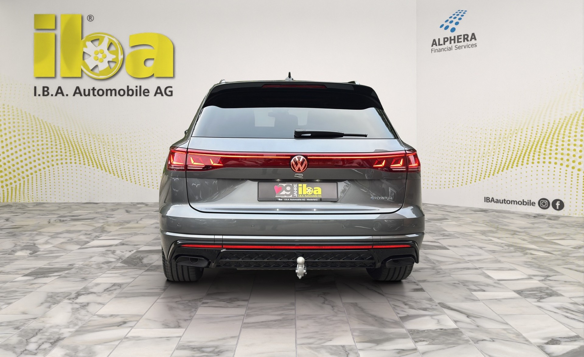 VW Touareg 3.0TSIe Hybrid R 4x4-showroom-element-3